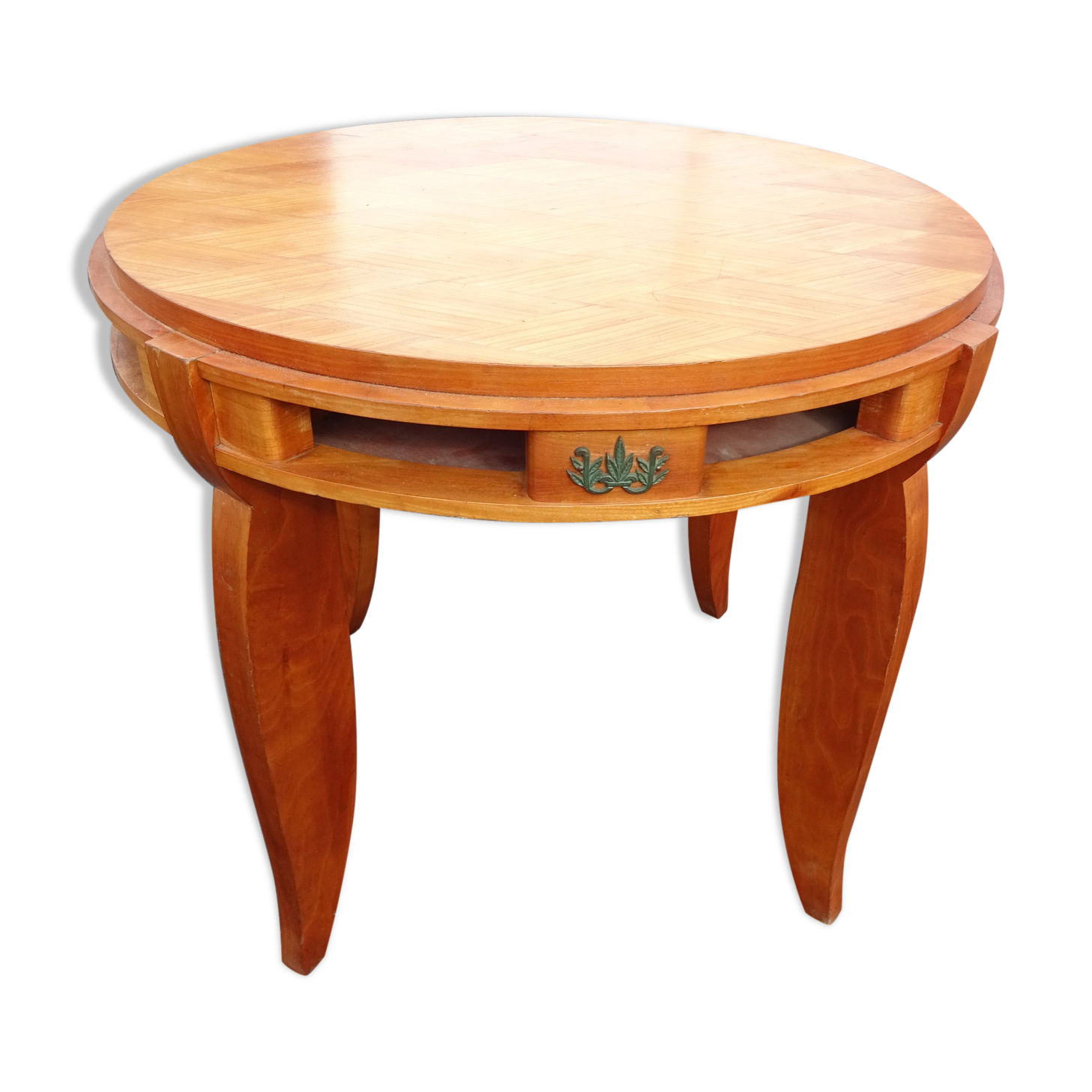 Round table of Jules Leleu