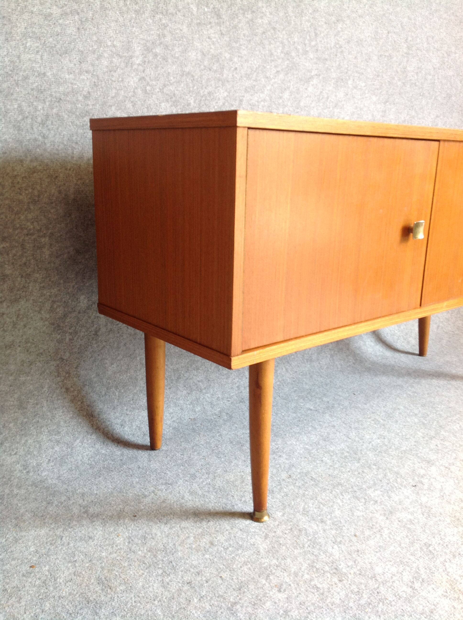 Vntage sideboard