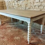 Farm table