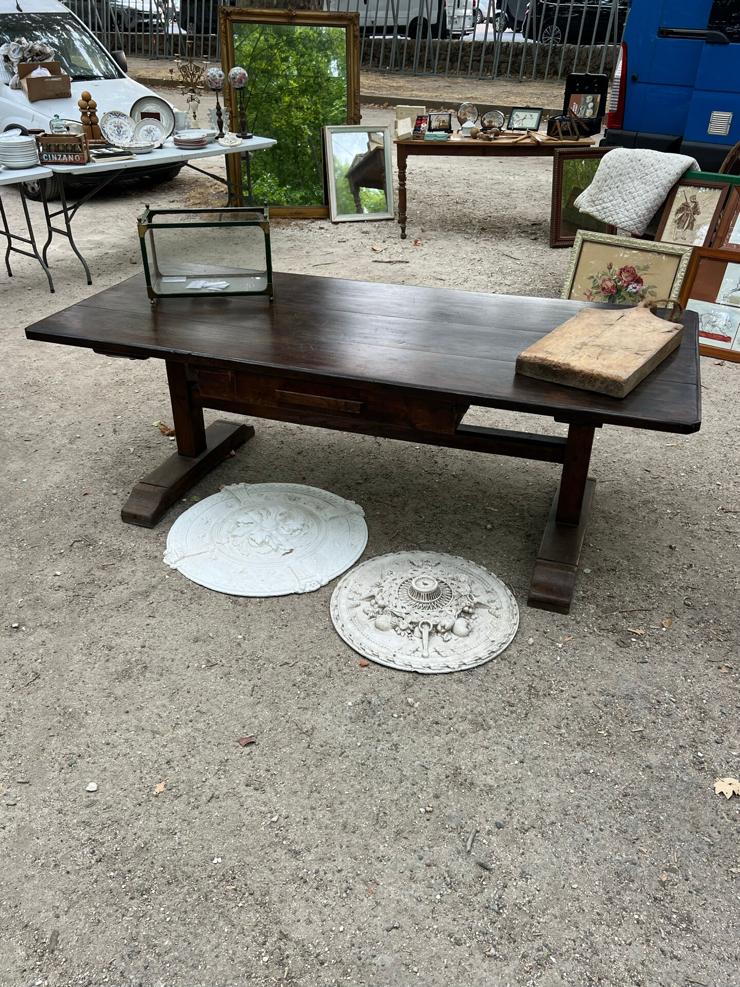 Farm table