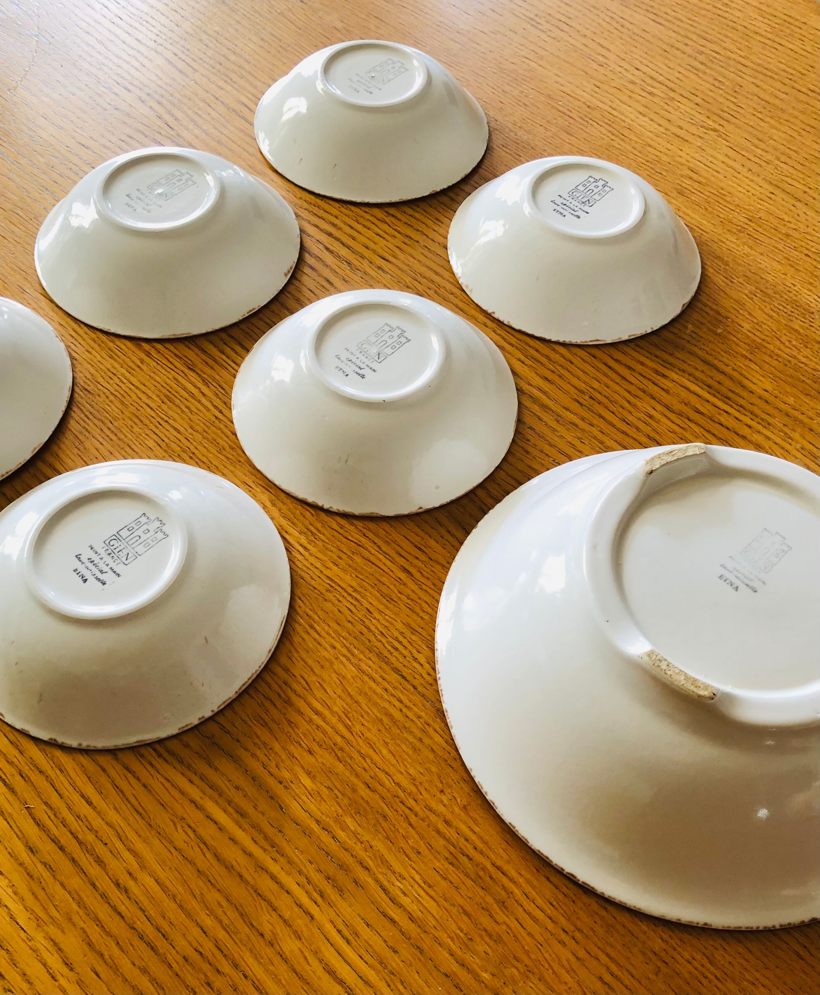 Salad bowl and 6 ceramic cups from Gien