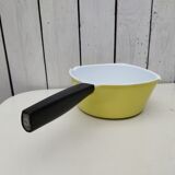 Casserole Le Creuset design Raymond Loewy