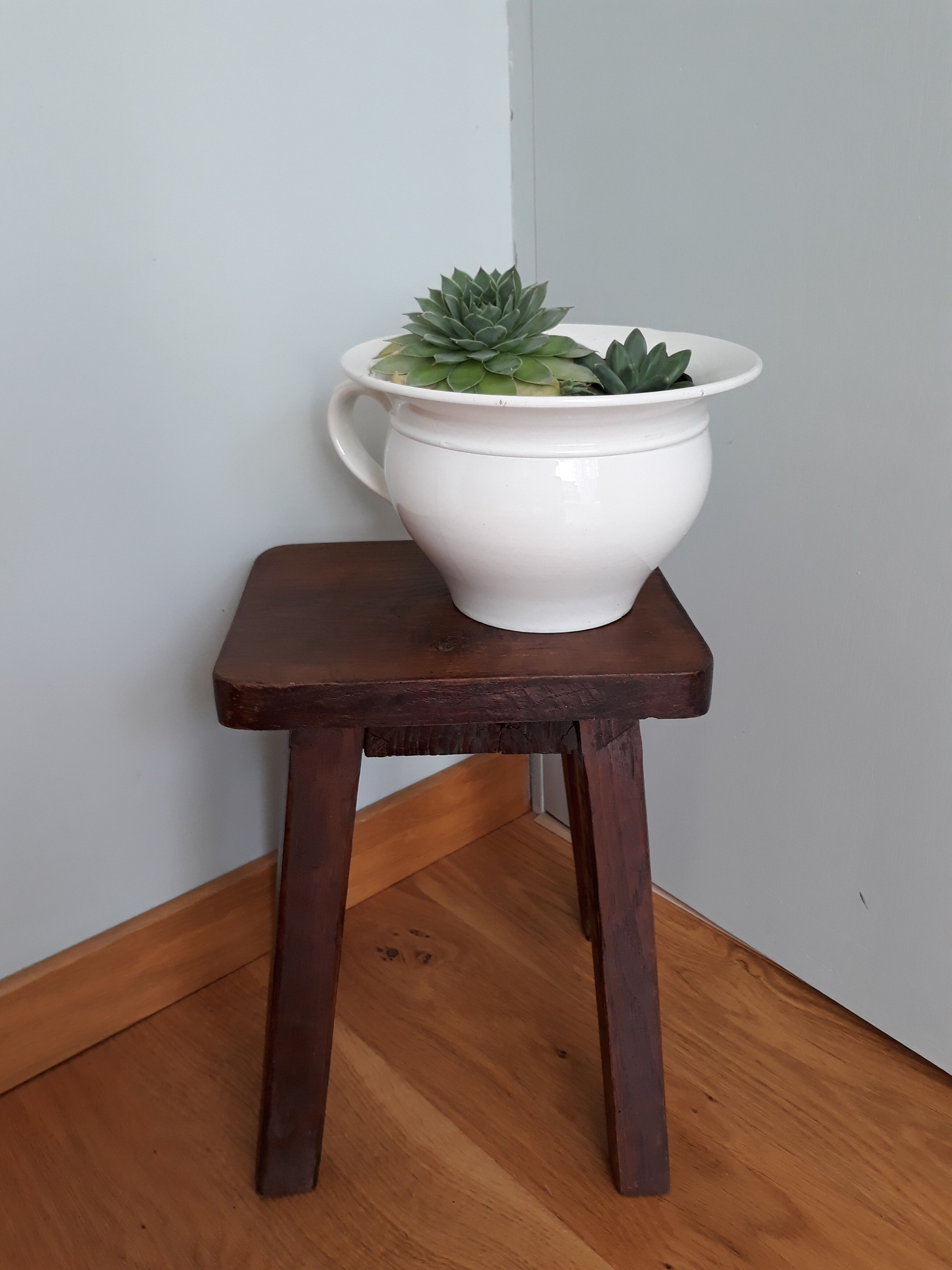 Enamelled earthenware pot with badonviller handle 30s