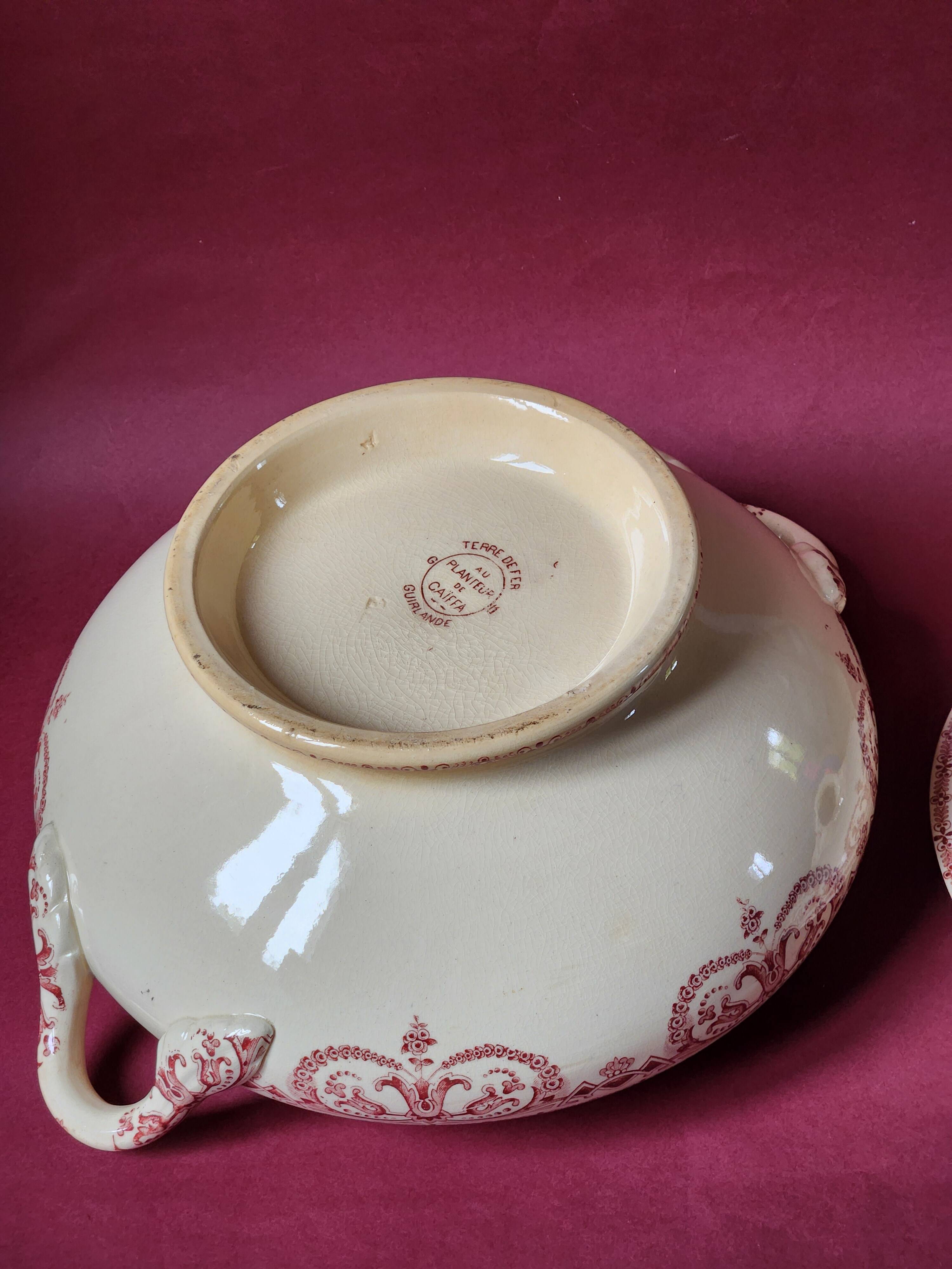 Large soup tureen and ironstone dish from the Caïffa planter, Guirlande model.