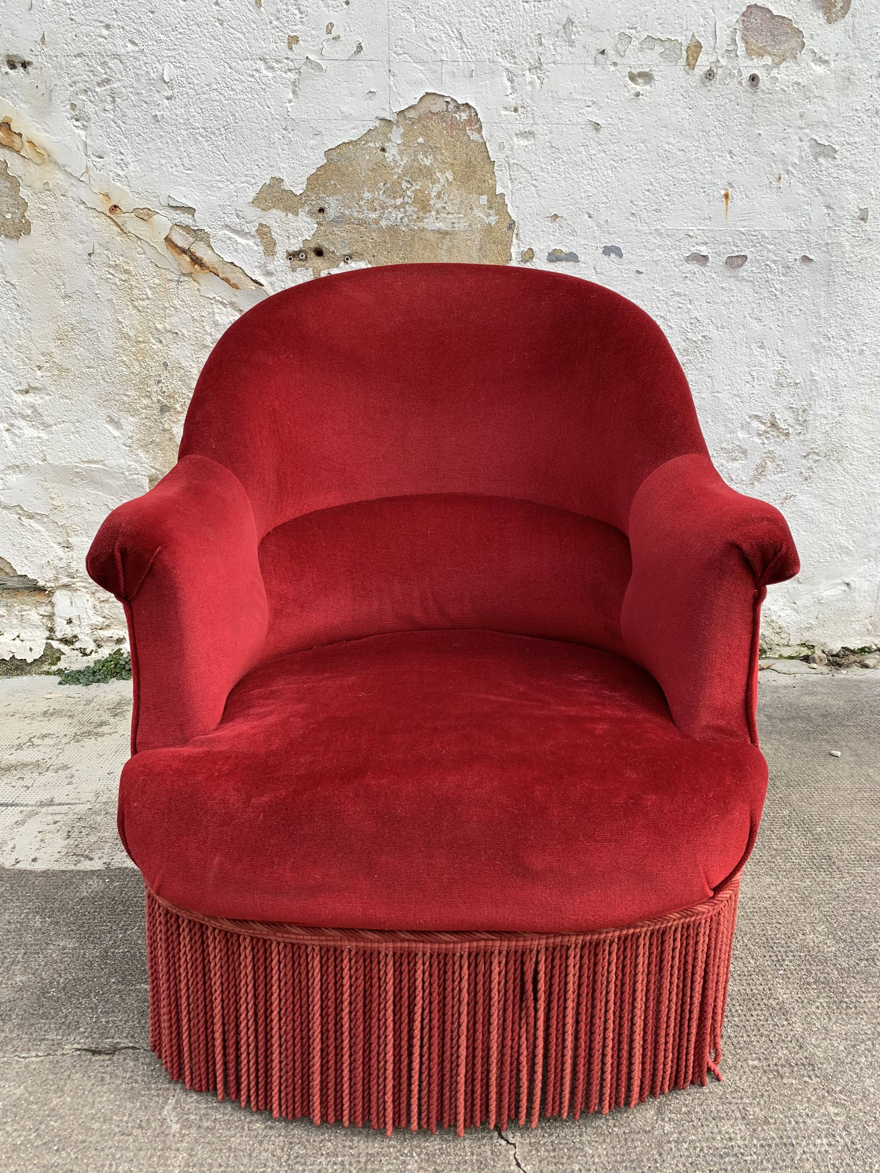 Red velvet toad armchair