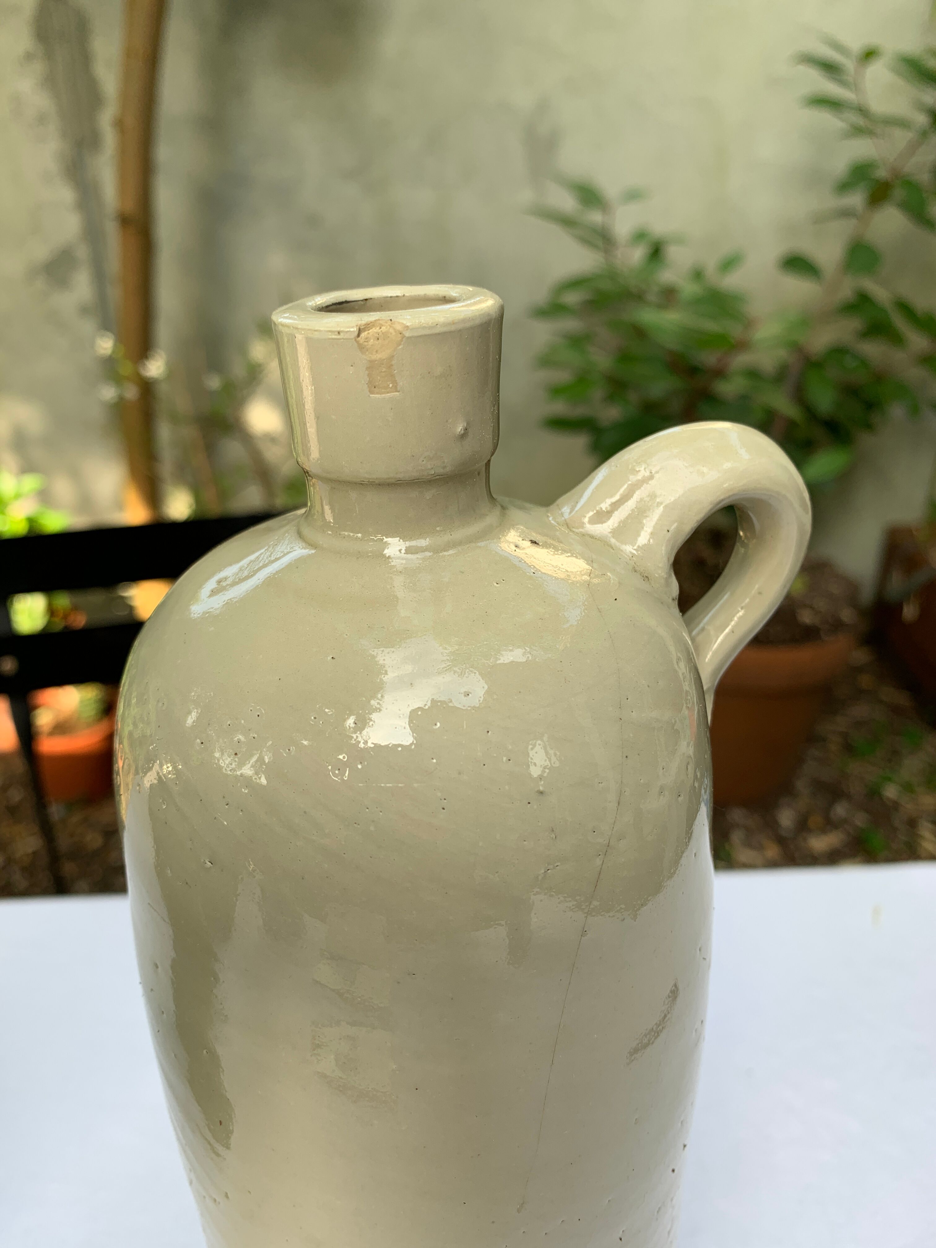 Bottle - hot water bottle in brilliant white sandstone XIX°