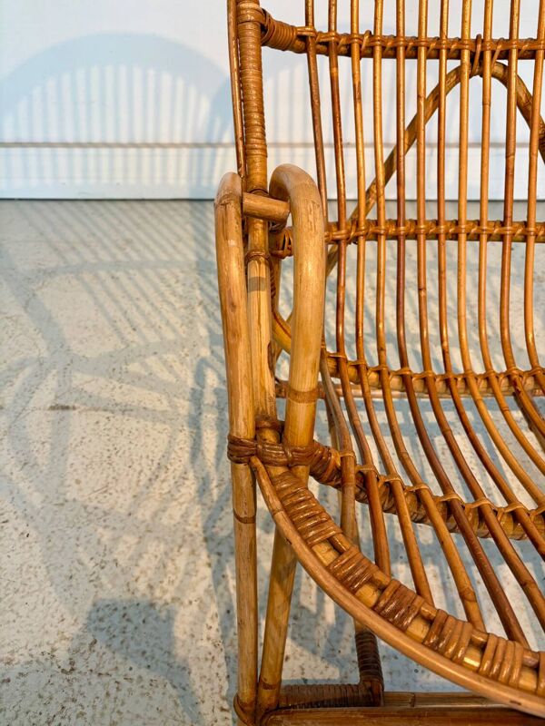 Grand fauteuil vintage en rotin années 70 – dossier haut