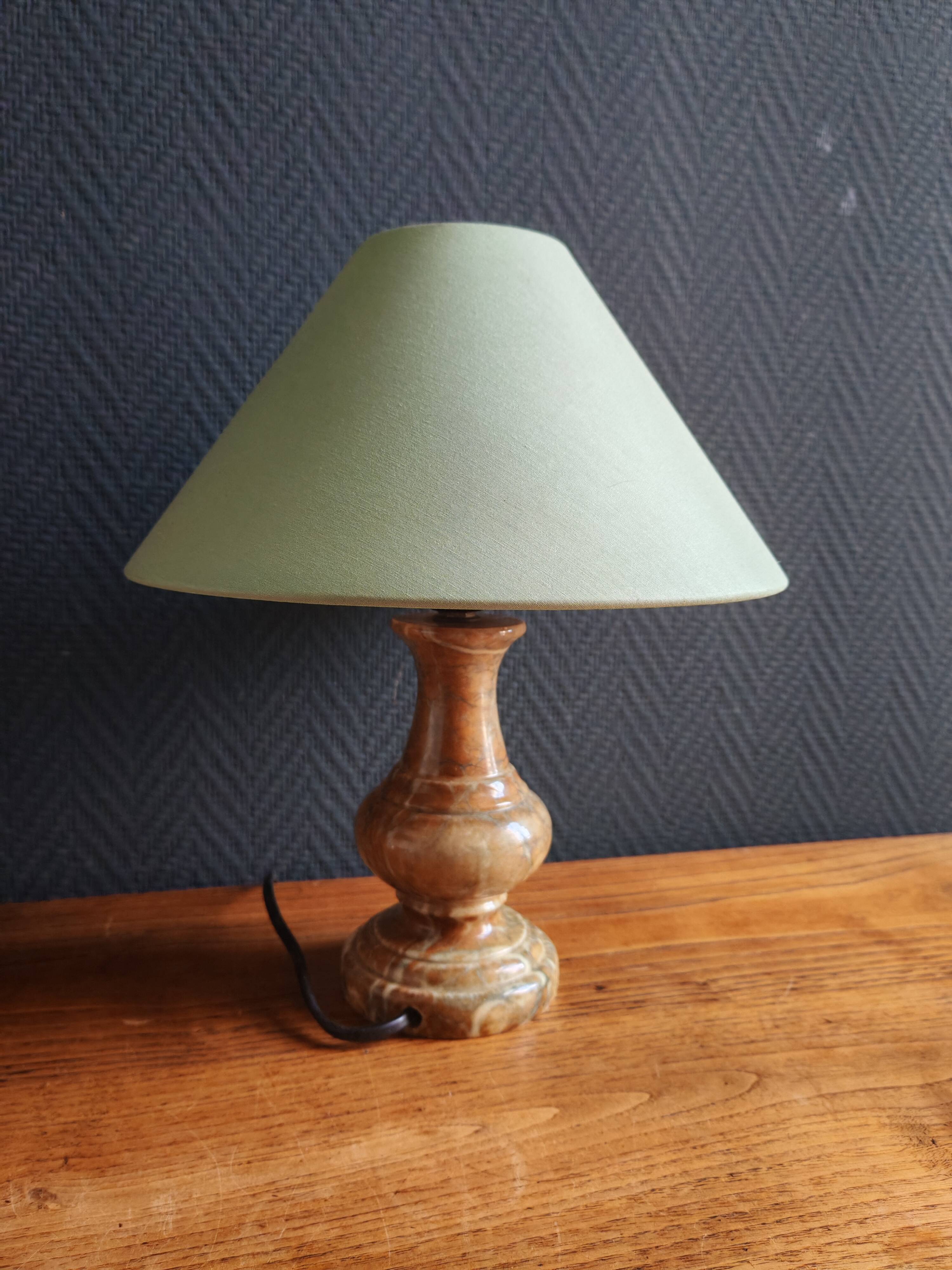 Vintage Table Lamp in Sculpted Alabaster – Base in Natural Stone