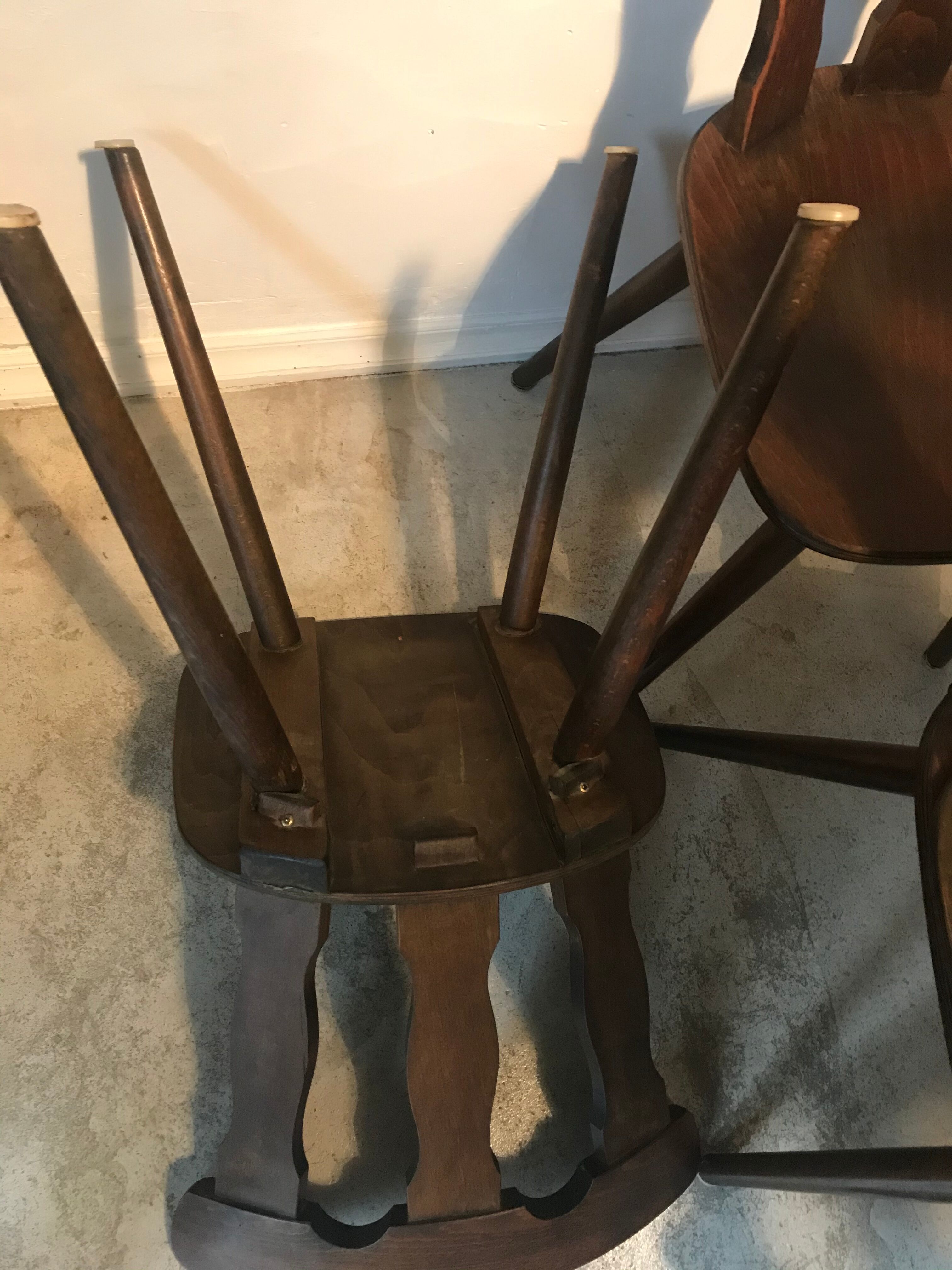 Lot of 6 chairs vintage bistro compass feet