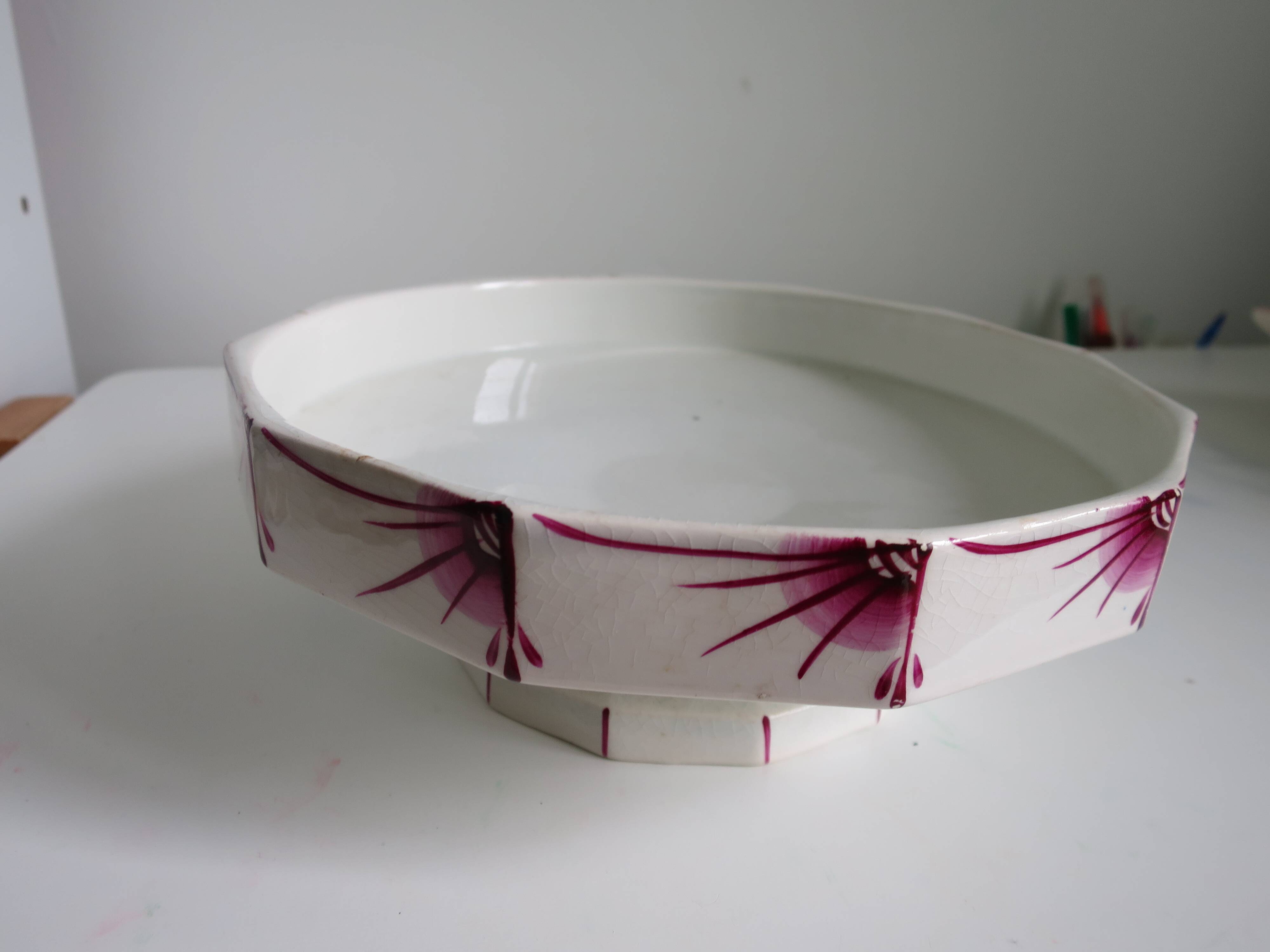 Compotier–Vintage serving plate-Cake dish–Dark pink red art deco patterns - octagonal shape