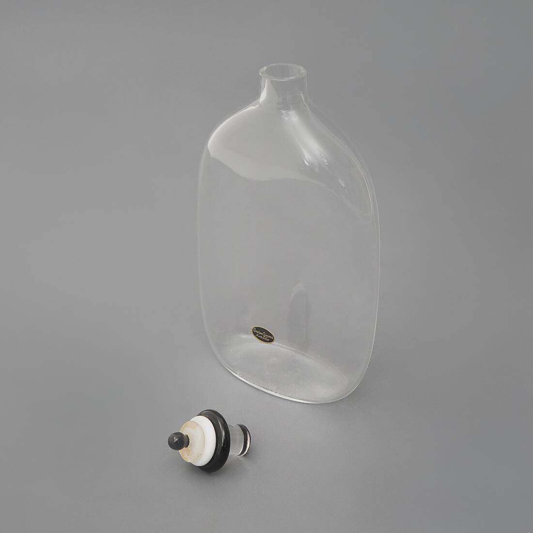 Murano glass bottle with stopper by Giovanni Cenedese, 1970s