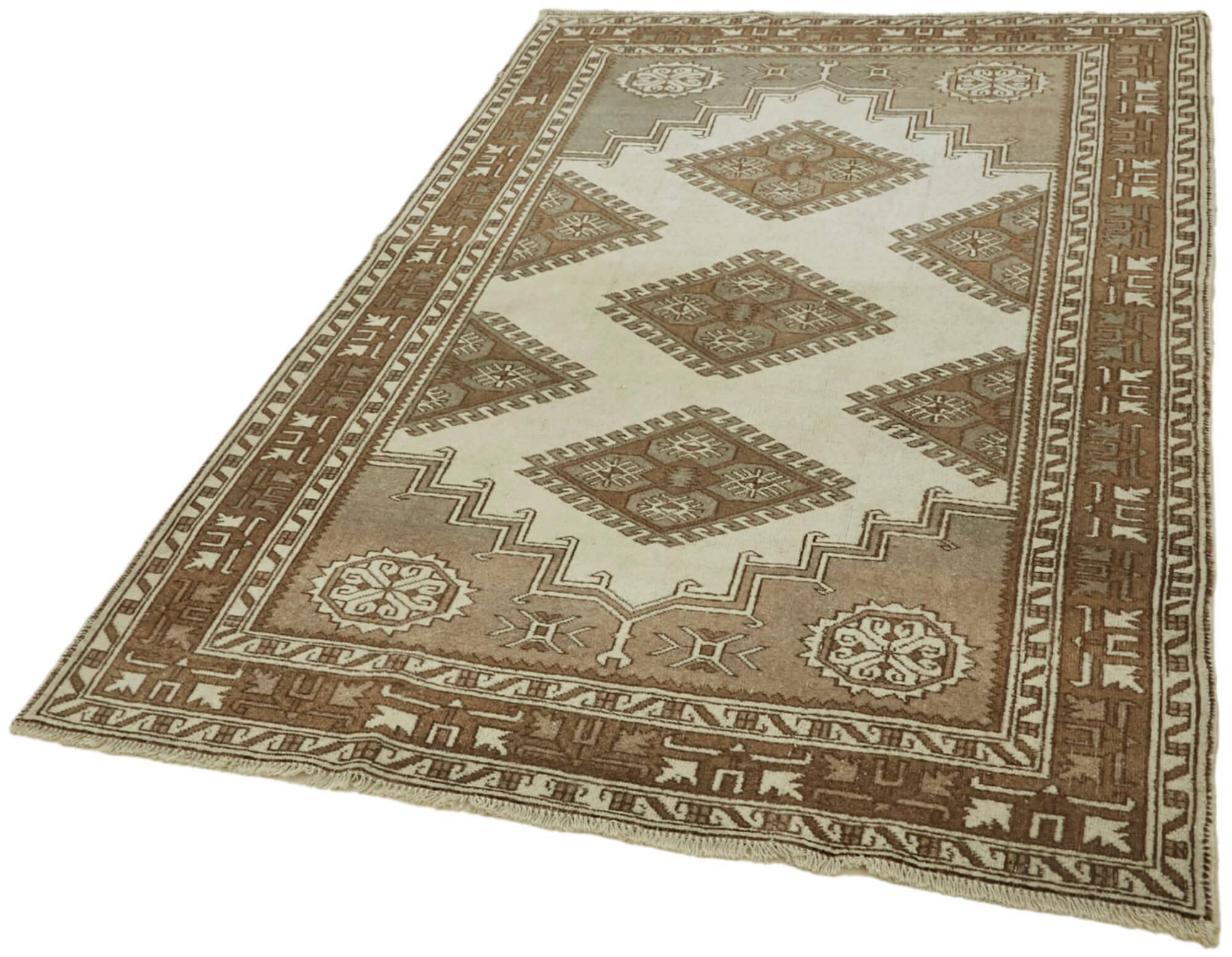 Turkish Vintage Anatolian Rug 140 cm x 214 cm