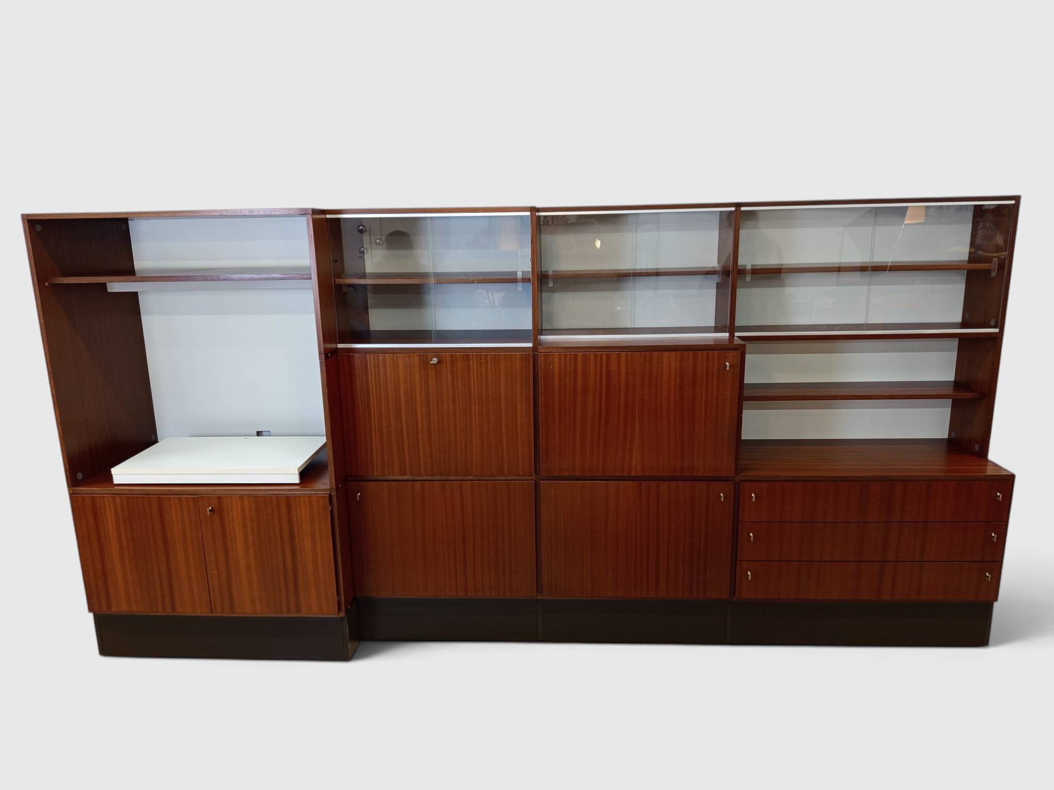 Modular furniture Les Hucher Minvielle – 338 cm