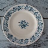 2 assiettes plates faience ancienne Longwy bleu décor russe 263102
