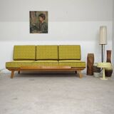 Banquette Daybed jaune vif par Drevotvar, ex Tchécoslovaquie 1960