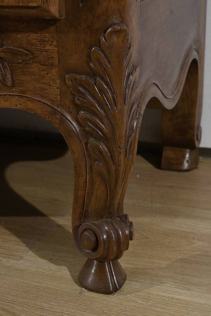 Walnut Display Cabinet, Louis XV Style – Late 19th Century