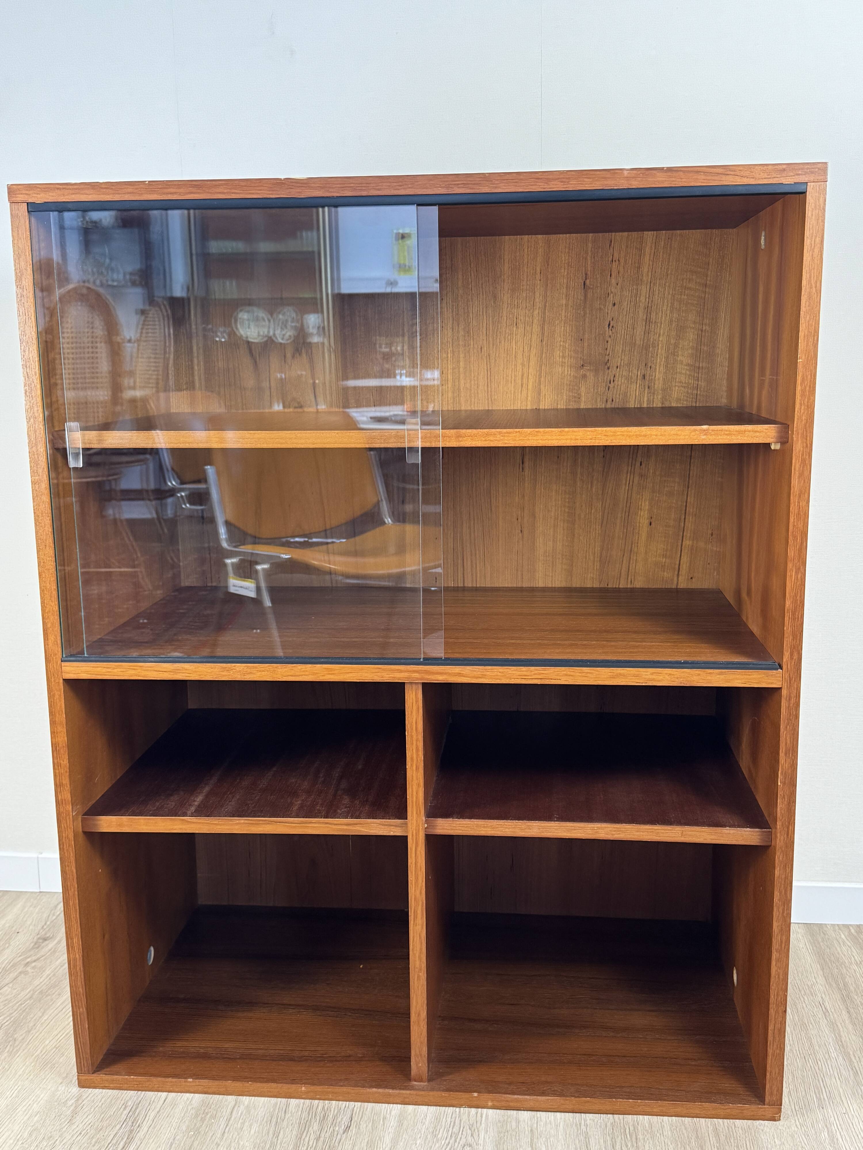 Teak bookshelf, sliding display + open storage, 60s/70s