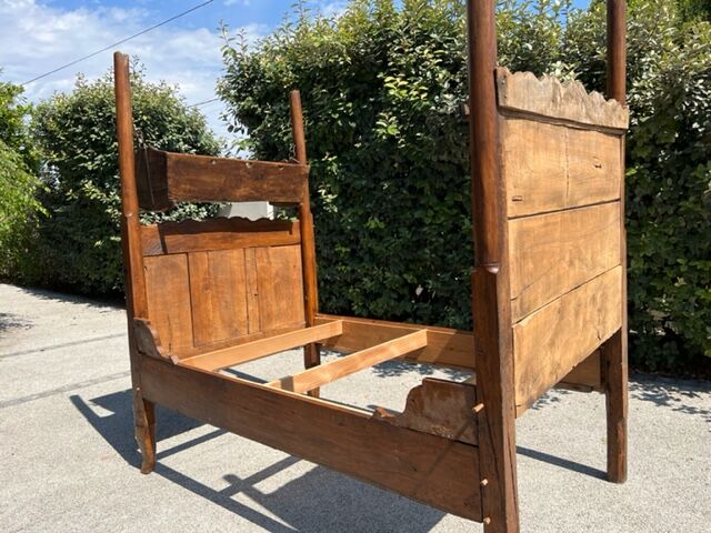 Old peasant bed origin gers