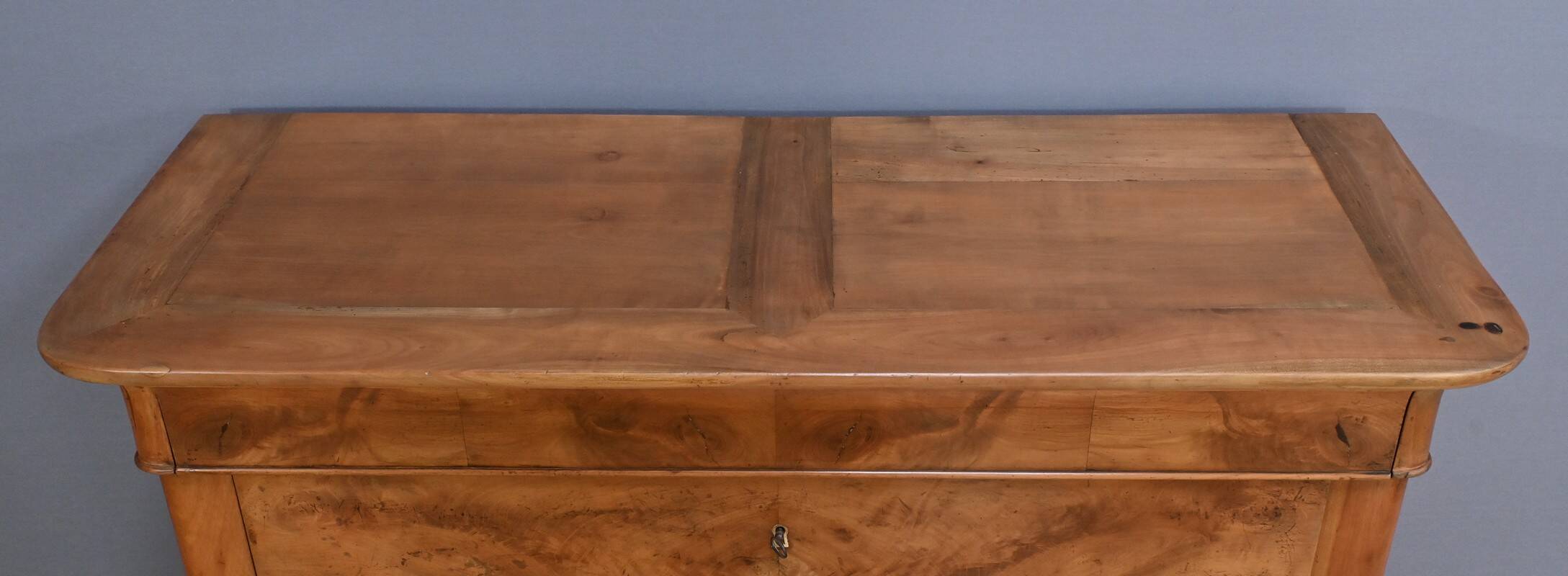 Cherrywood chest of drawers, Restoration period – Early 19th century