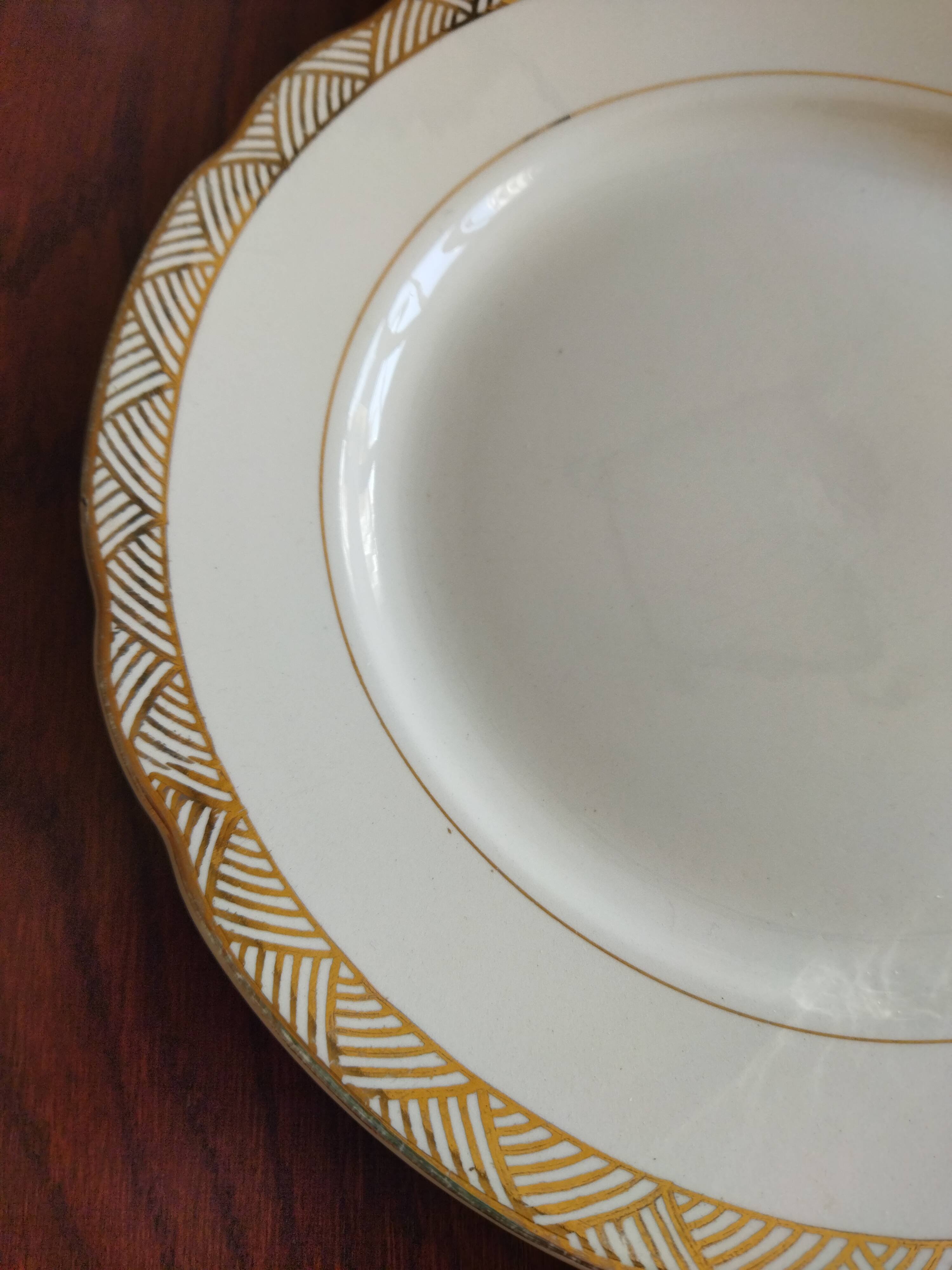 6 assiettes plates Villeroy & Boch Mettlach ivoire et or vintage 1950s