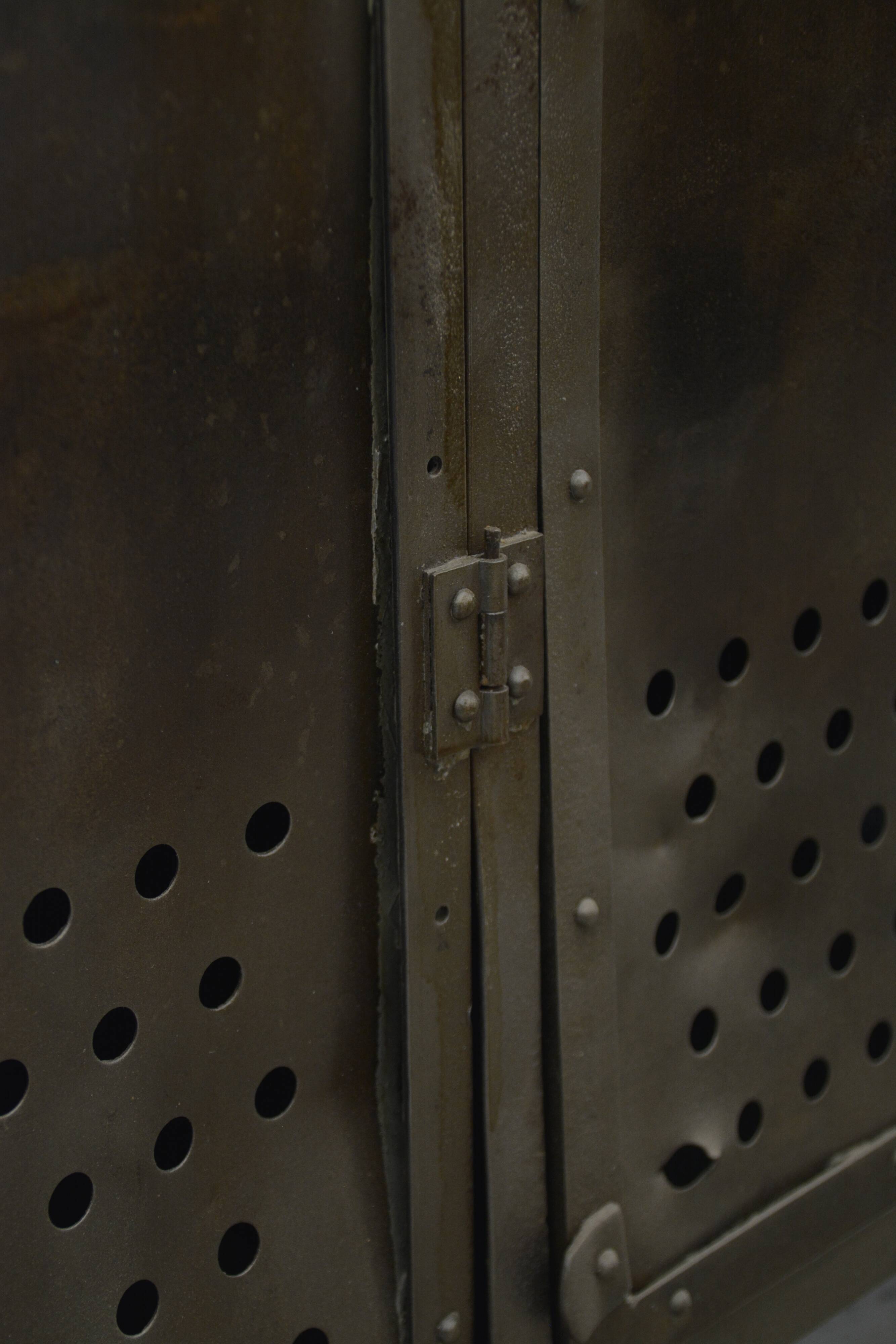 Industrial cloakroom