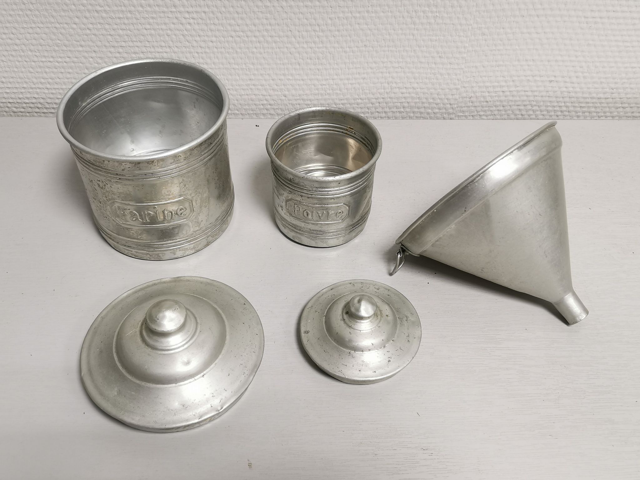 Series of old pot spices
