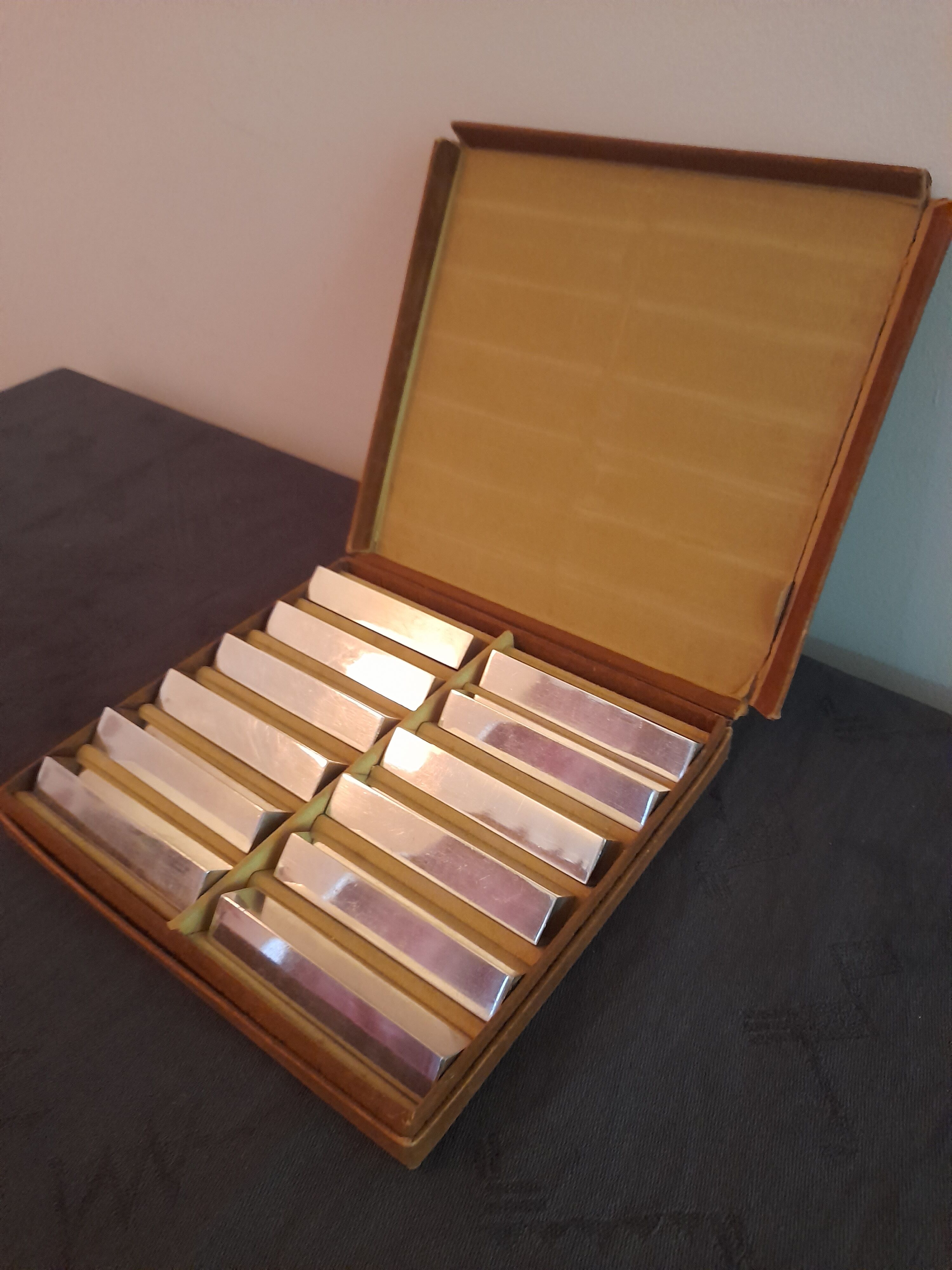 12 chrome knife holders