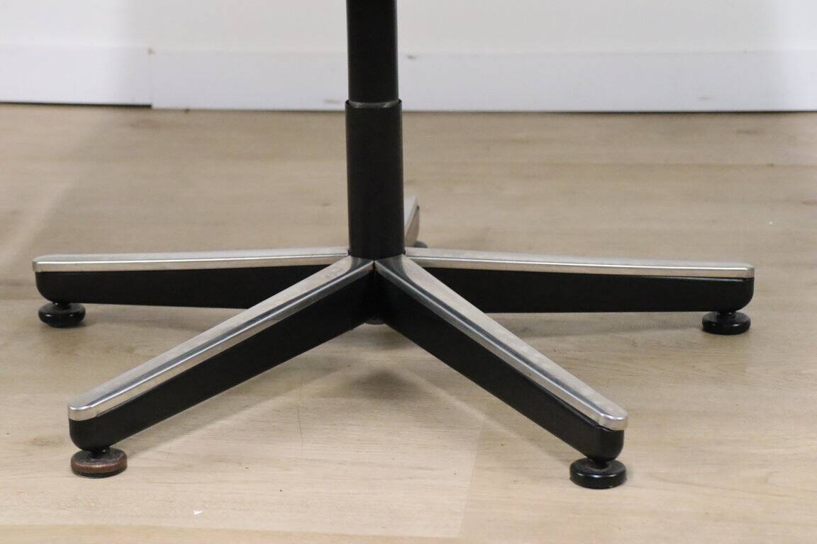 Charles Pollock leather office chair, Knoll edition, 1970