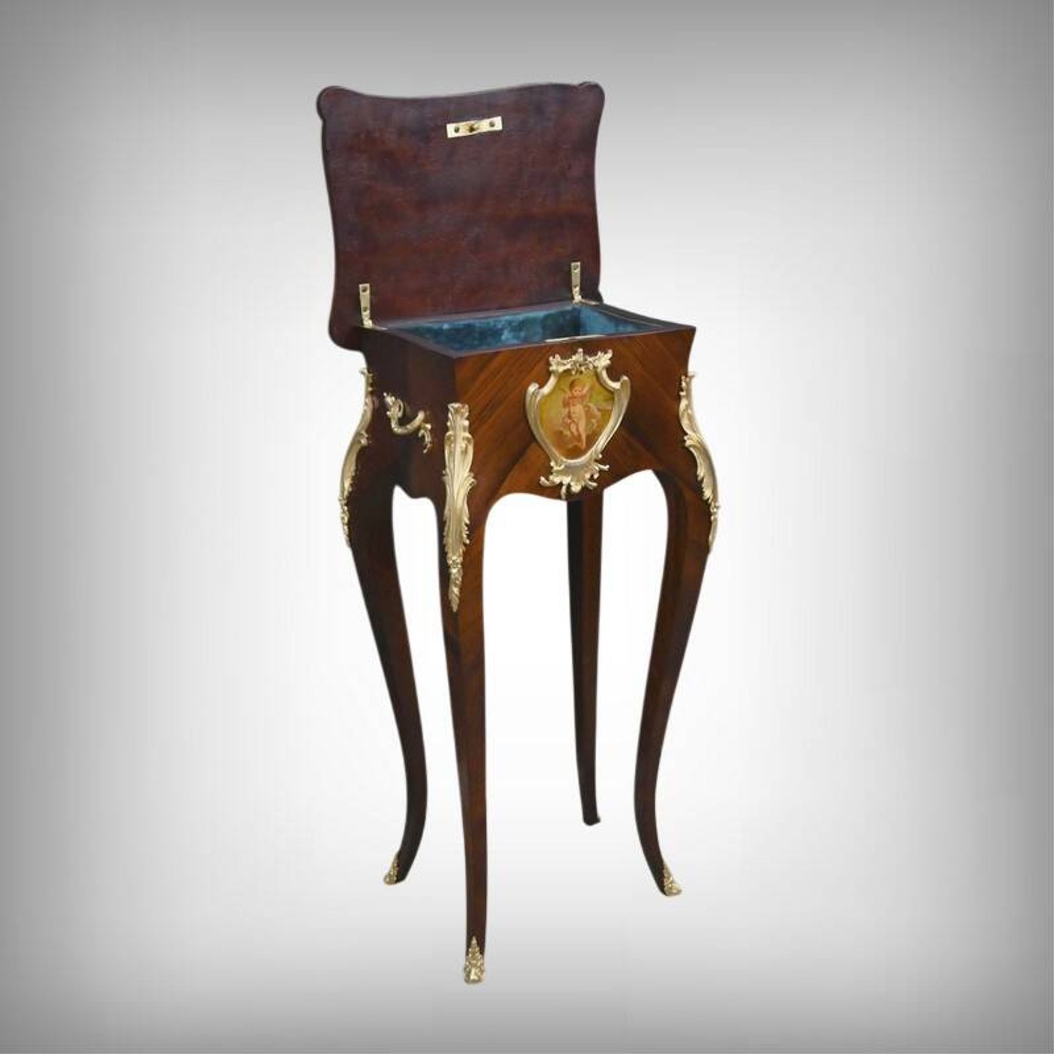 Table de salon, travailleuse en marqueterie, style Louis XV – fin XIXe