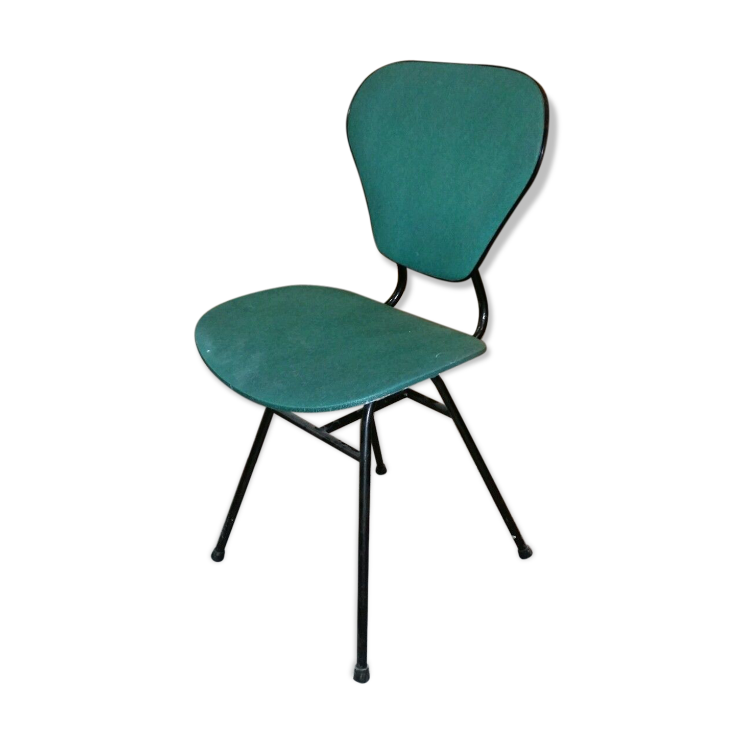 Chair in curved wood covered with vinyl, metal tube.