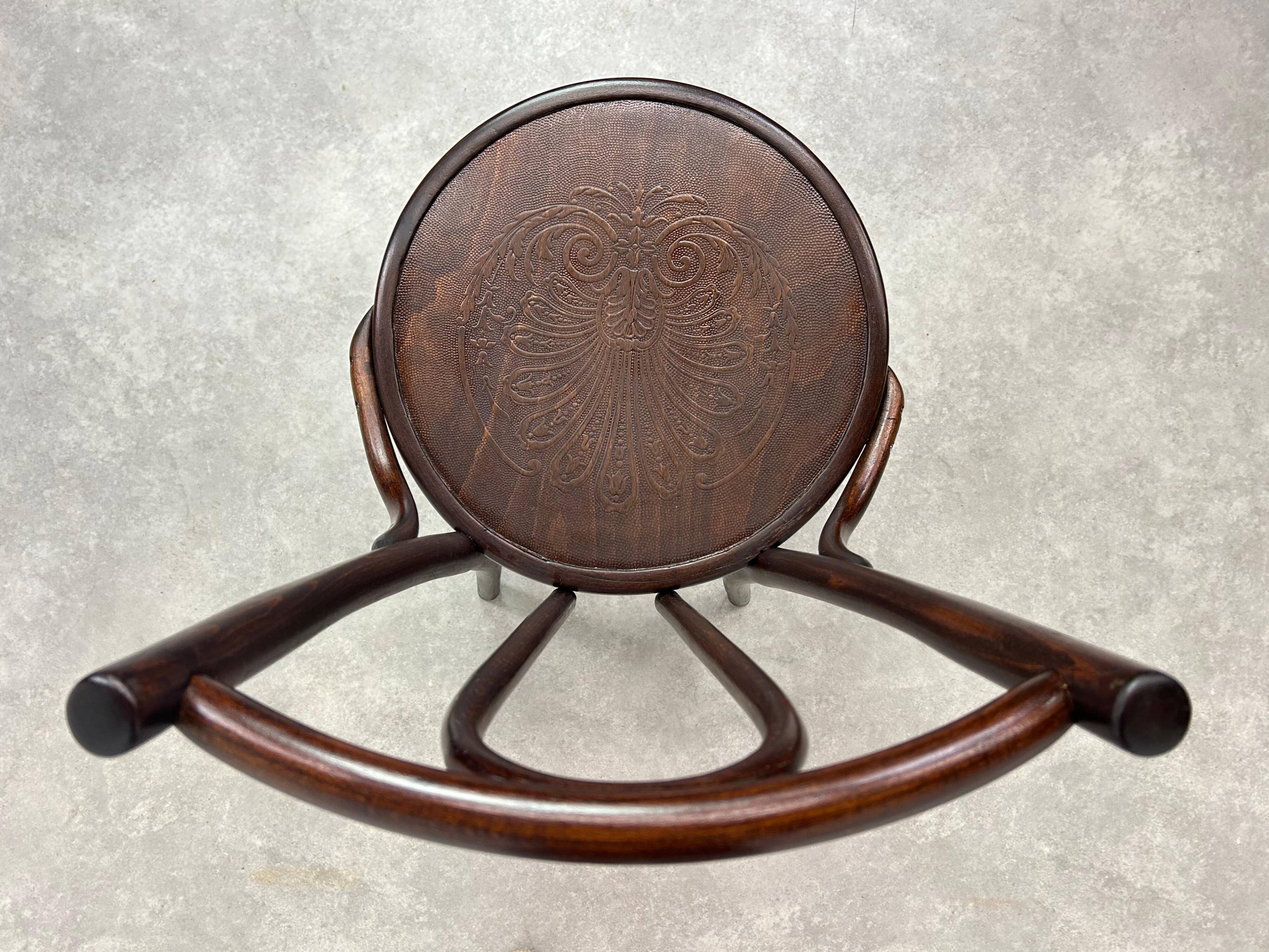Chaise en bois courbé par Thonet no.54