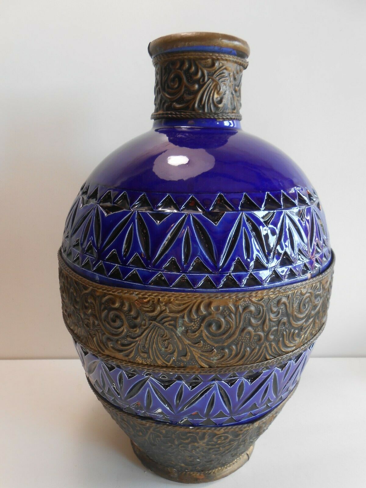 POT / TERRACOTTA VASE VERNISSEE / DECOR BRASS