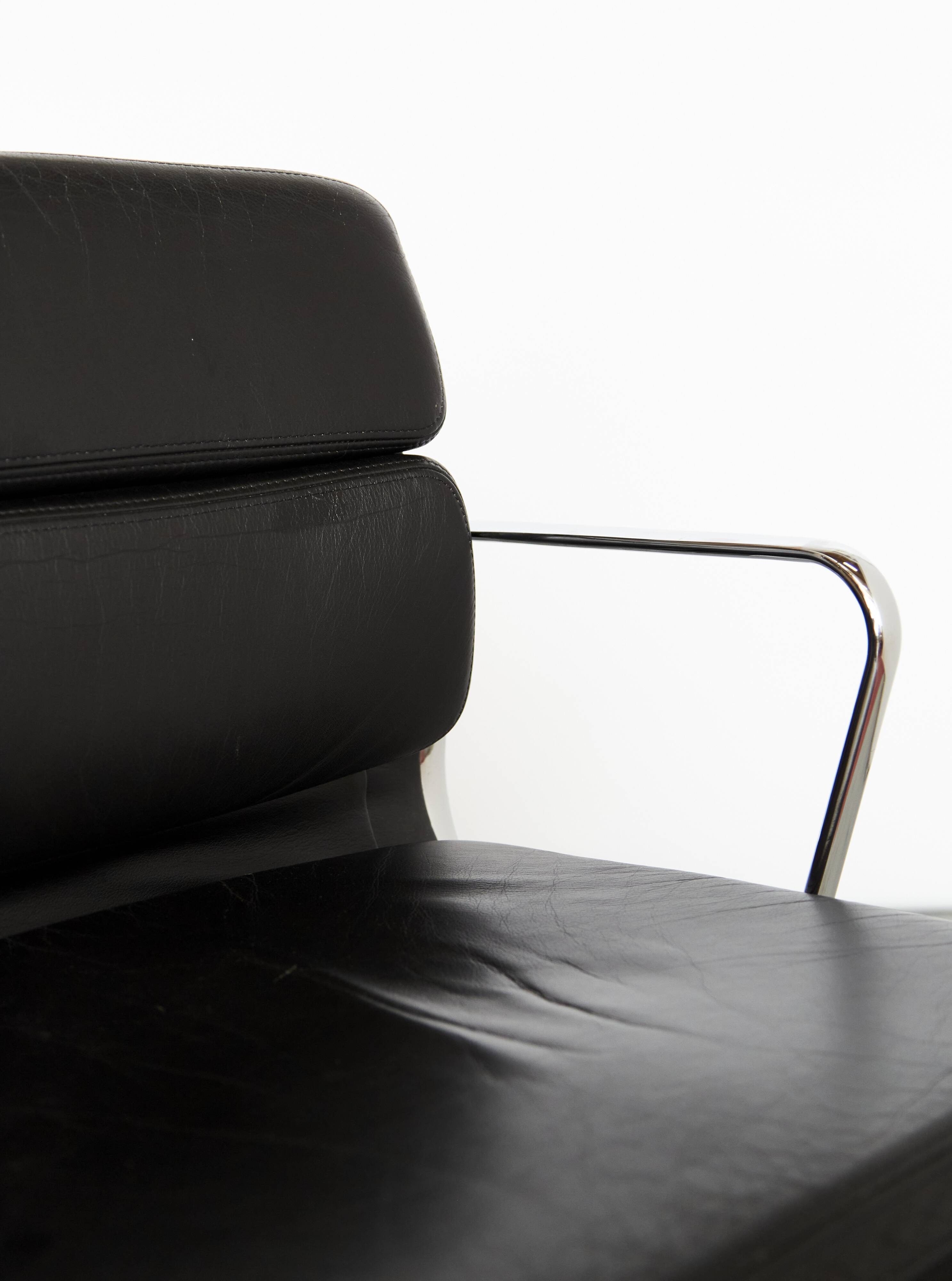 Charles & Ray Eames Chair EA 208 Chair for Vitra