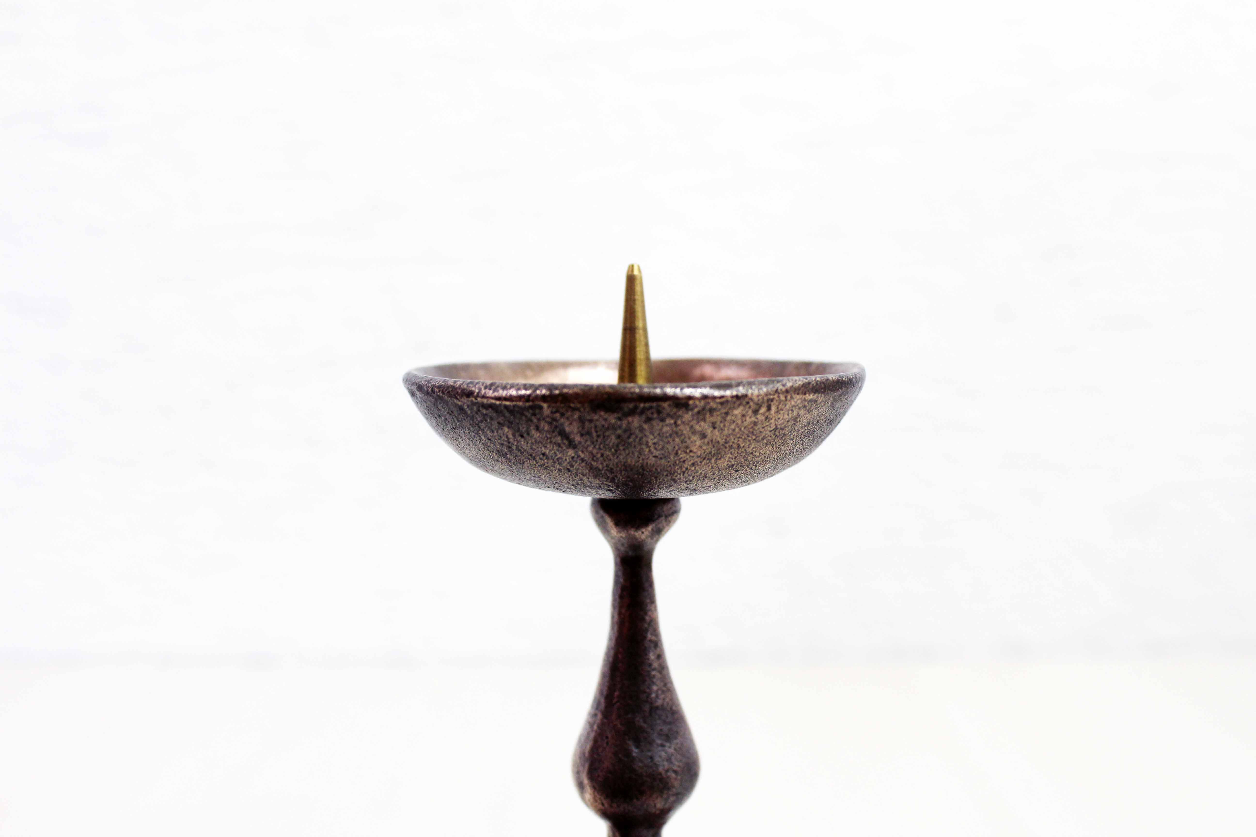 Candlestick spade bronze candle
