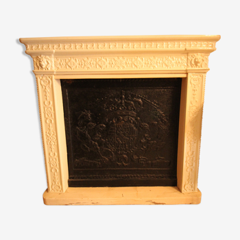 Fireplace mantle