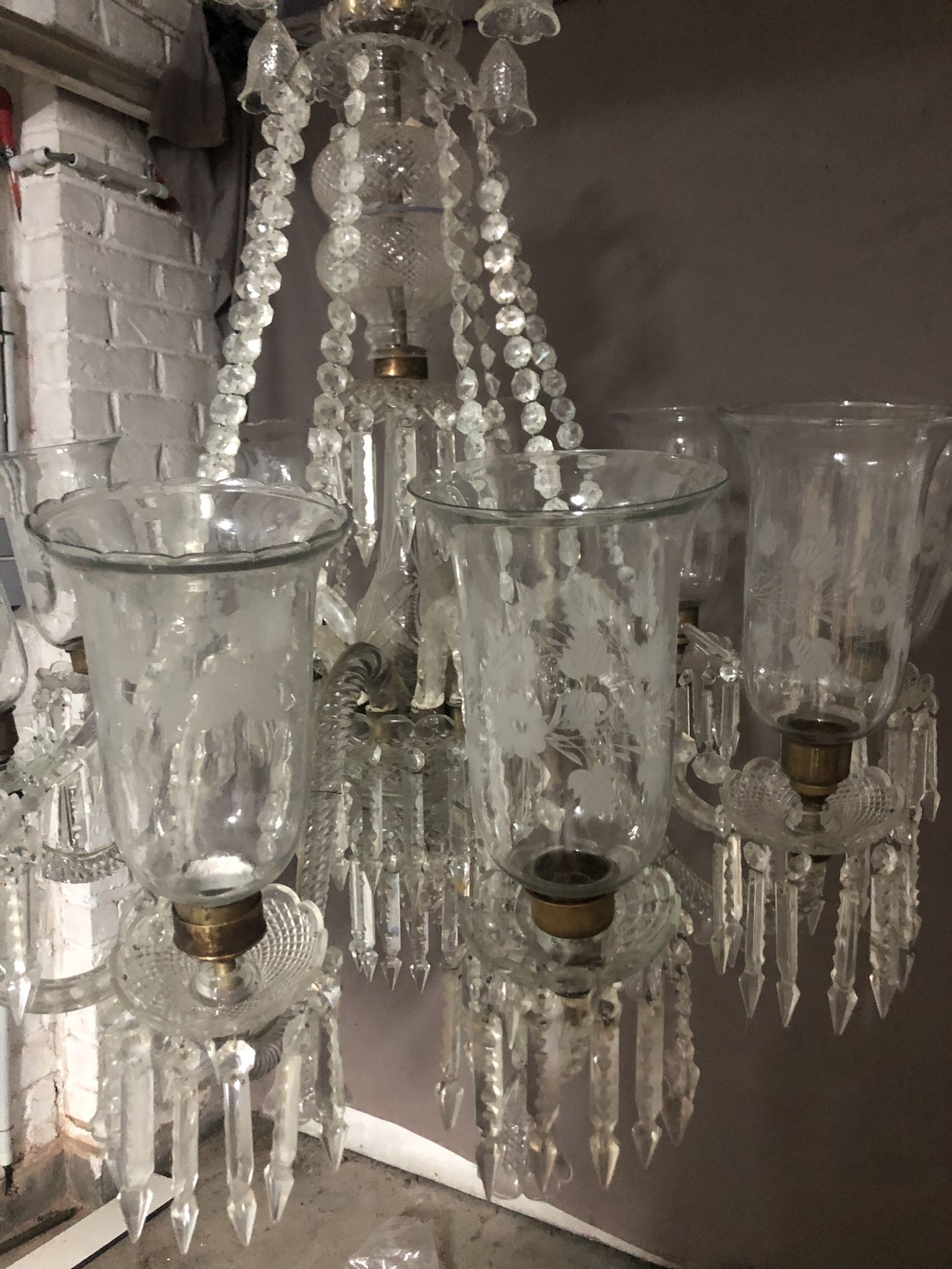 Lustre colonial
