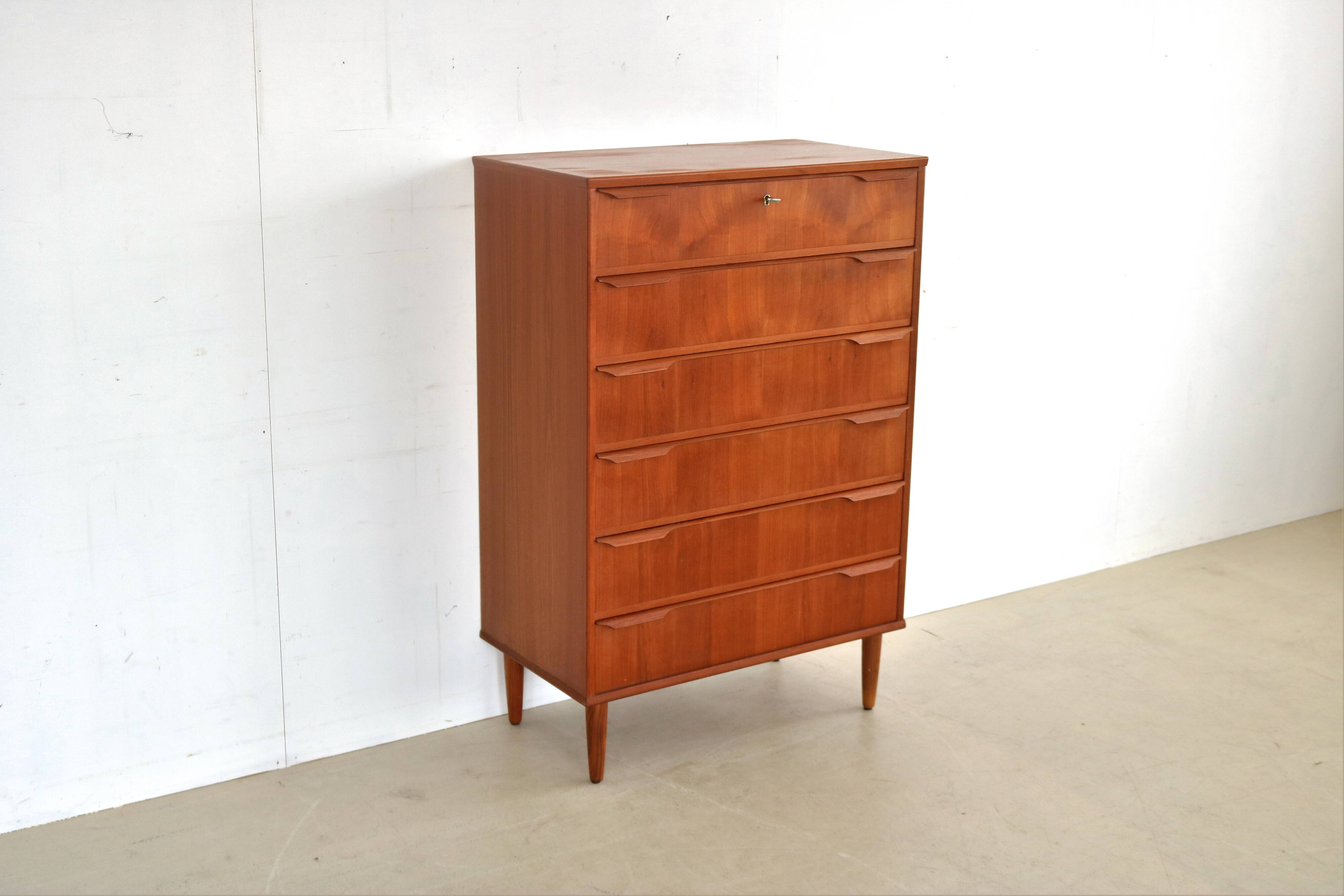 Commode design danois