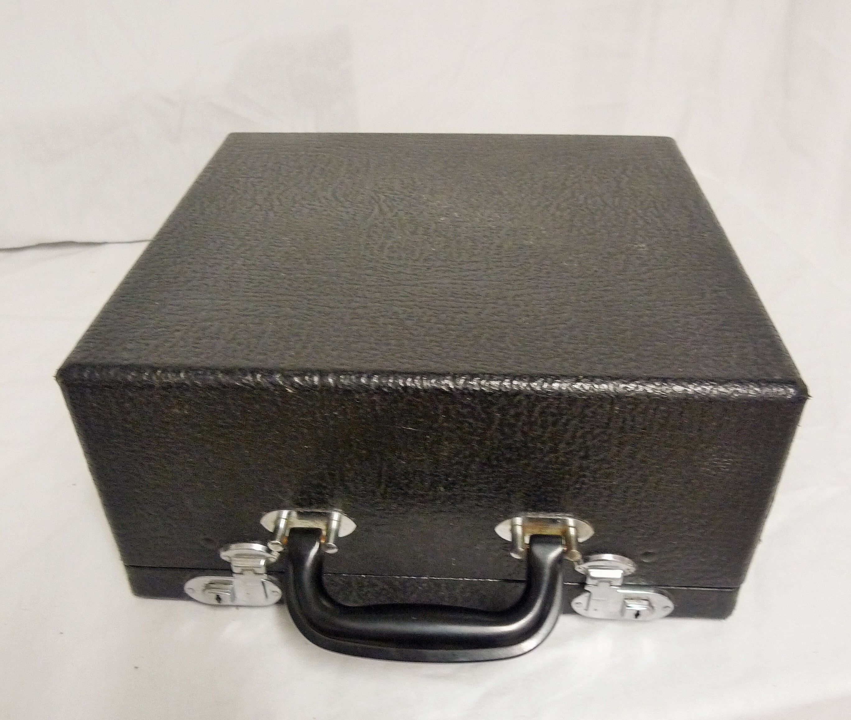 Underwood typewriter writing machine