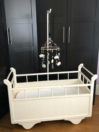 Baby cot trailer