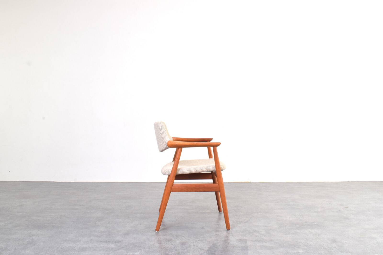 Mid-Century Danish Teak Chair by Svend Åge Eriksen for Glostrup, 1960s.