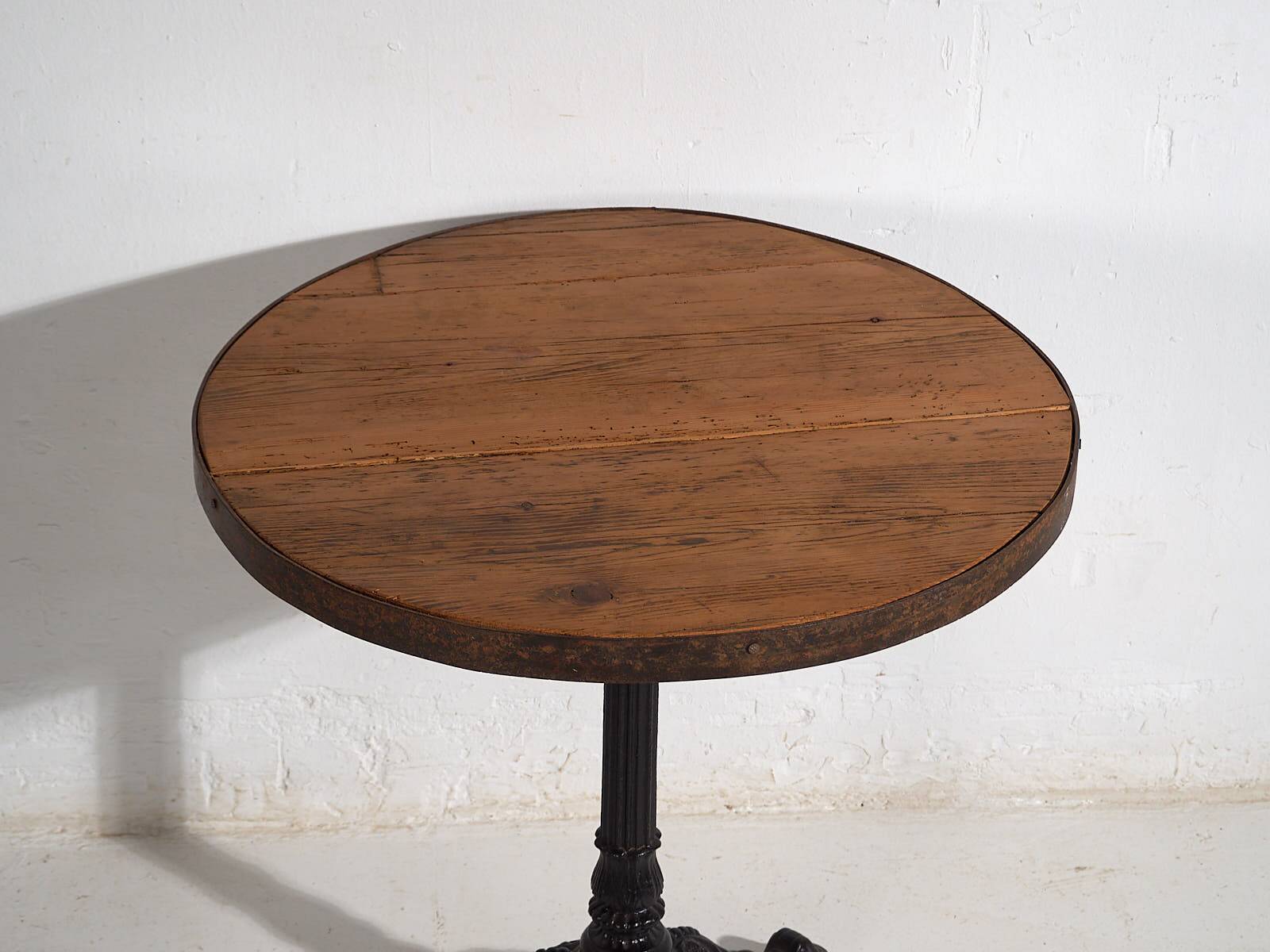Table de jardin ronde ancienne (c.1920)