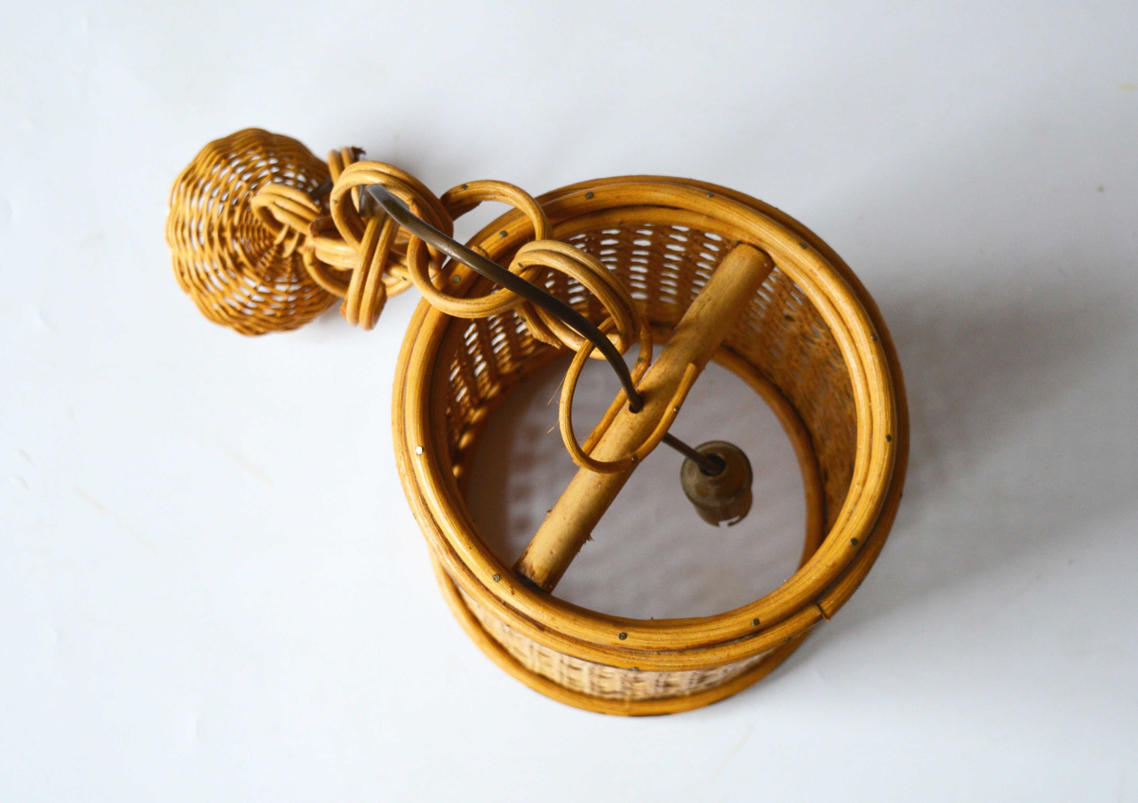 Rattan suspension light