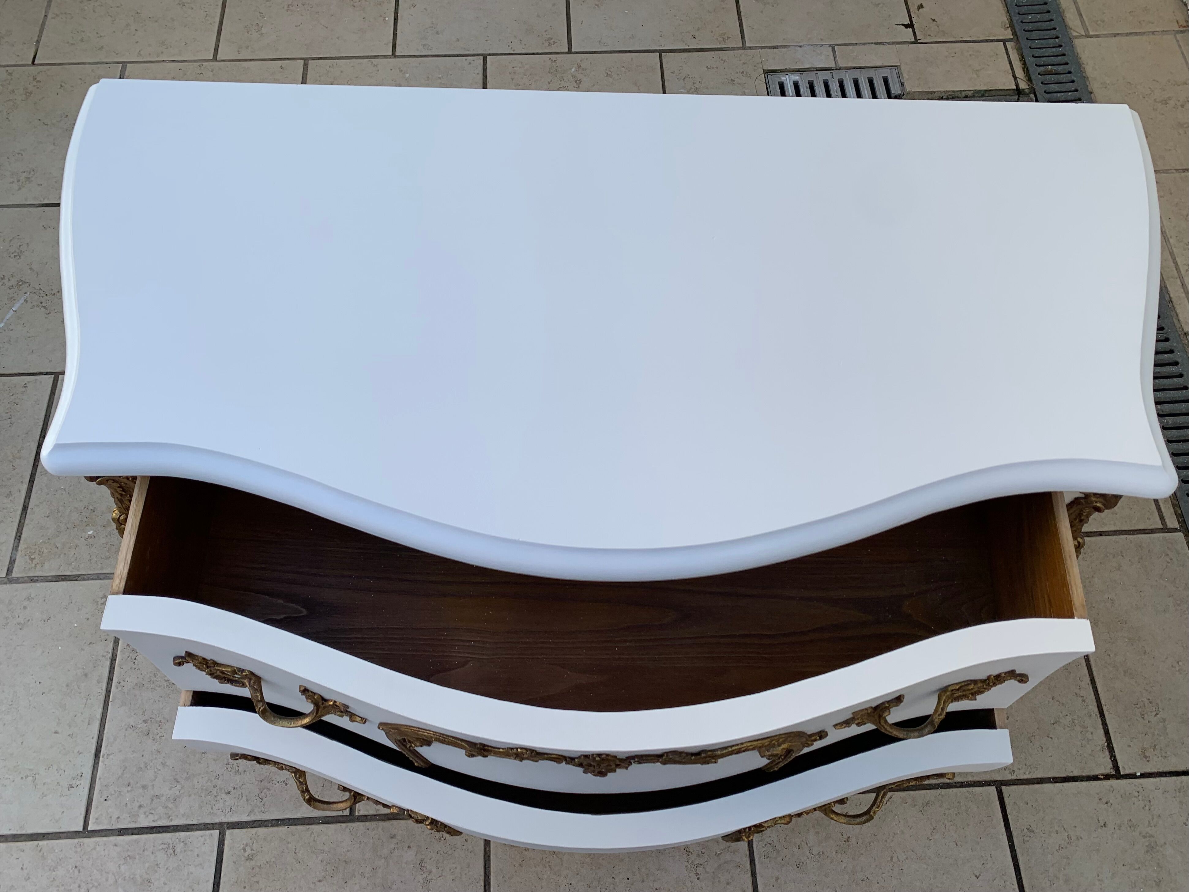 Louis XV chest of drawers