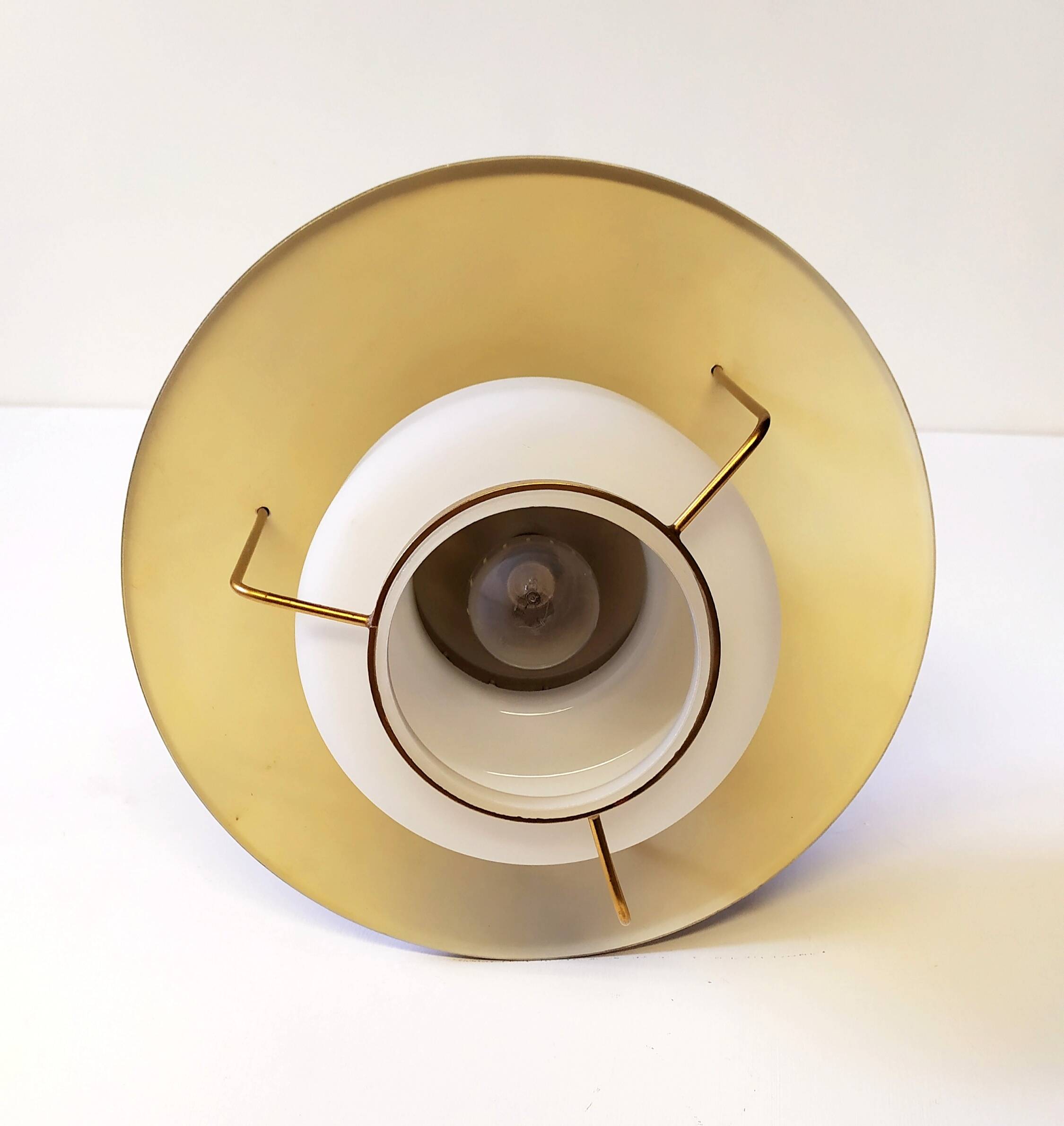 Small pendant lamp attributed to Stilnovo, 1950s.