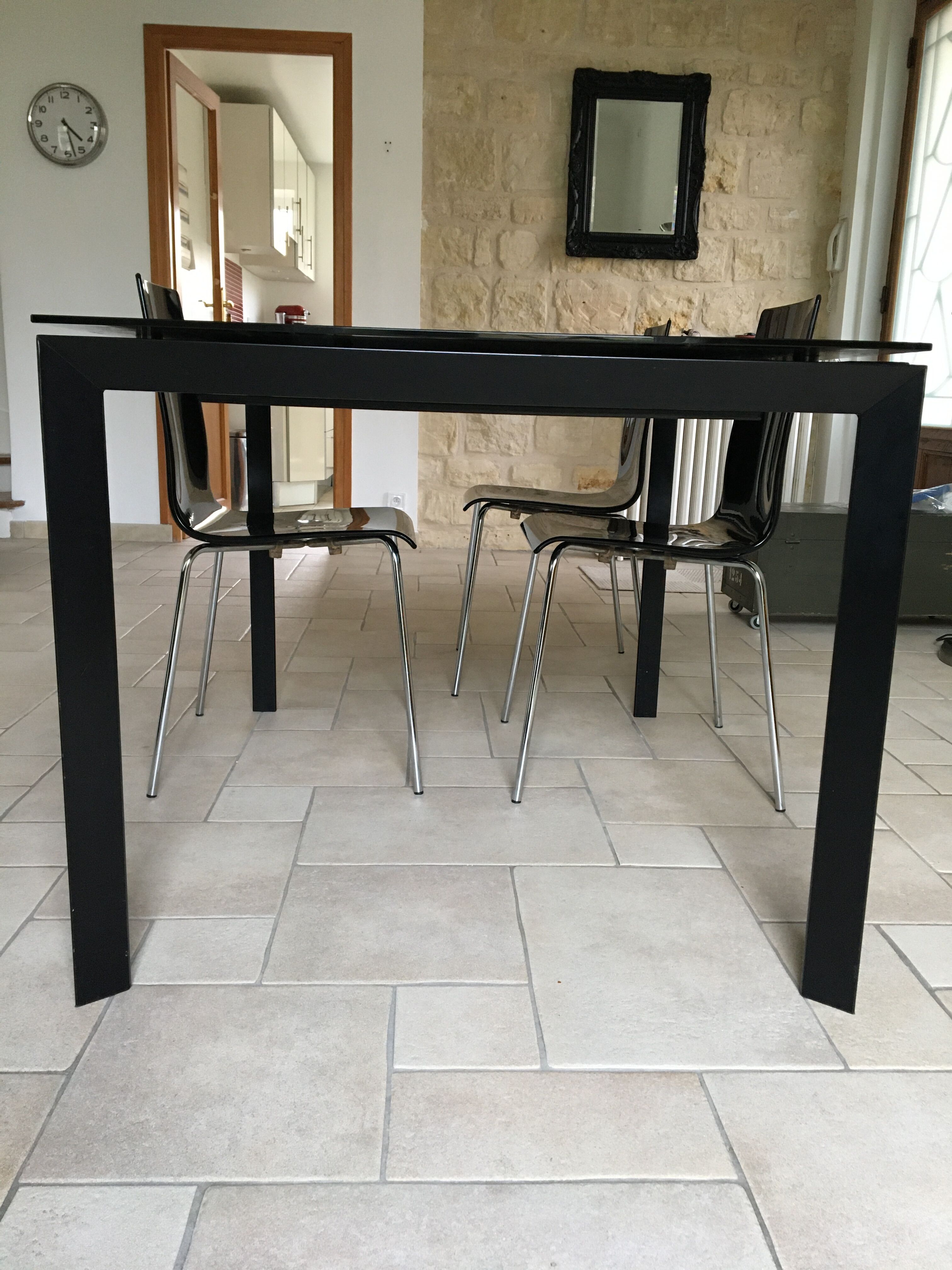 Stretch table in tempered glass HABITAT model Rio