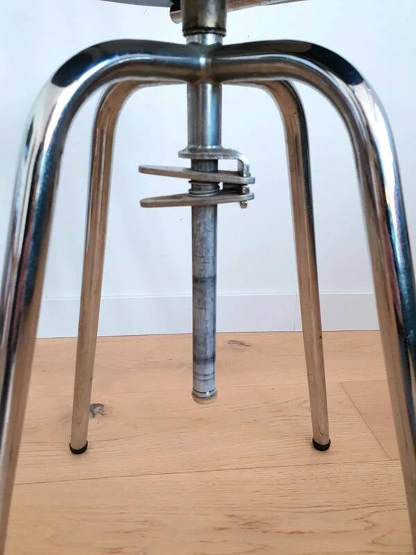 Vintage workshop stool/chair