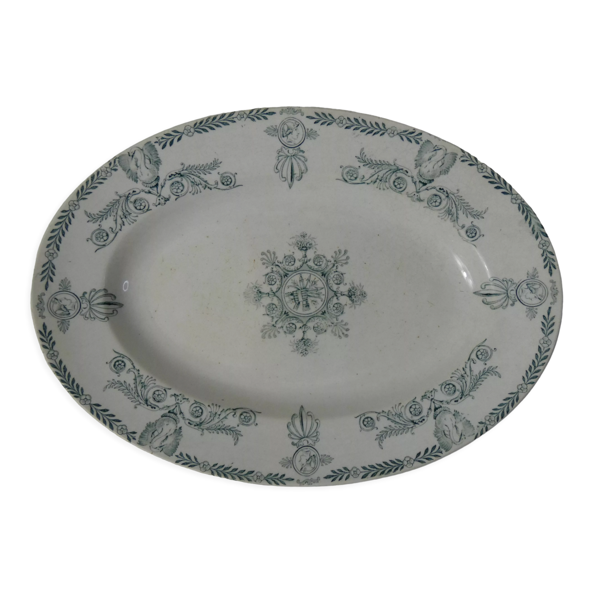 Oval dish iron earth compiegne