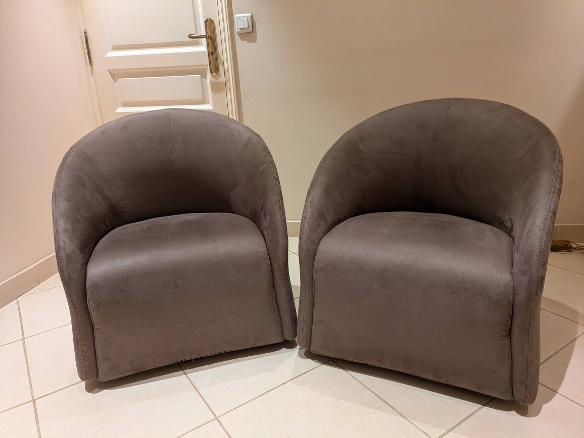 Reclining armchairs in alcantara