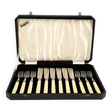 Vintage Sheffield Fish Serving Set for 6 – Genuine Bone Handles – Sterling