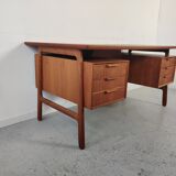 Teak desk by Gunni Omann "model 75" for Omann Jun, Dänemark 1960s